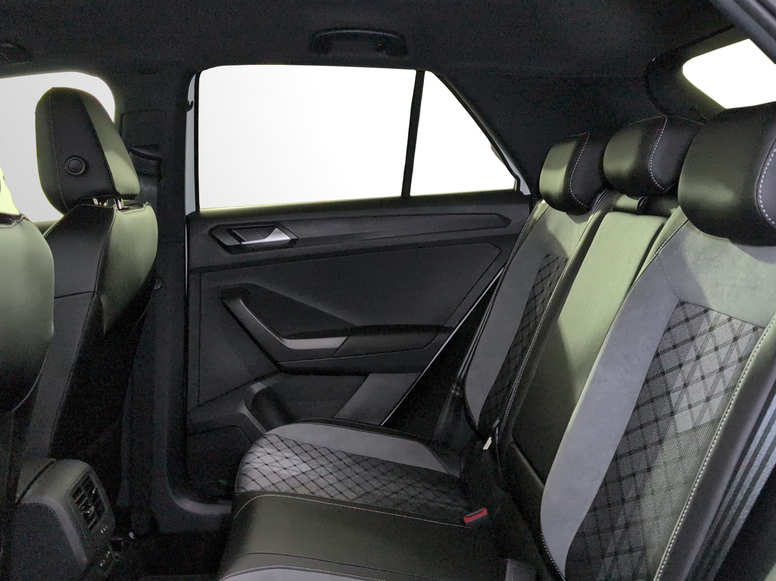VW T-Roc 2.0 TSI R-Line DSG 4Motion-image-12