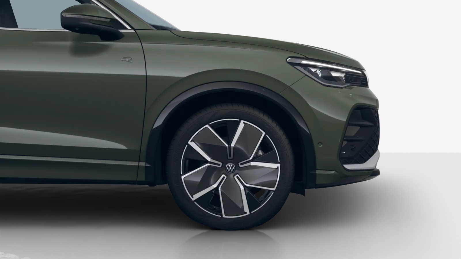 VW Tiguan 2.0 TSI DSG R-Line 4Motion-image-3