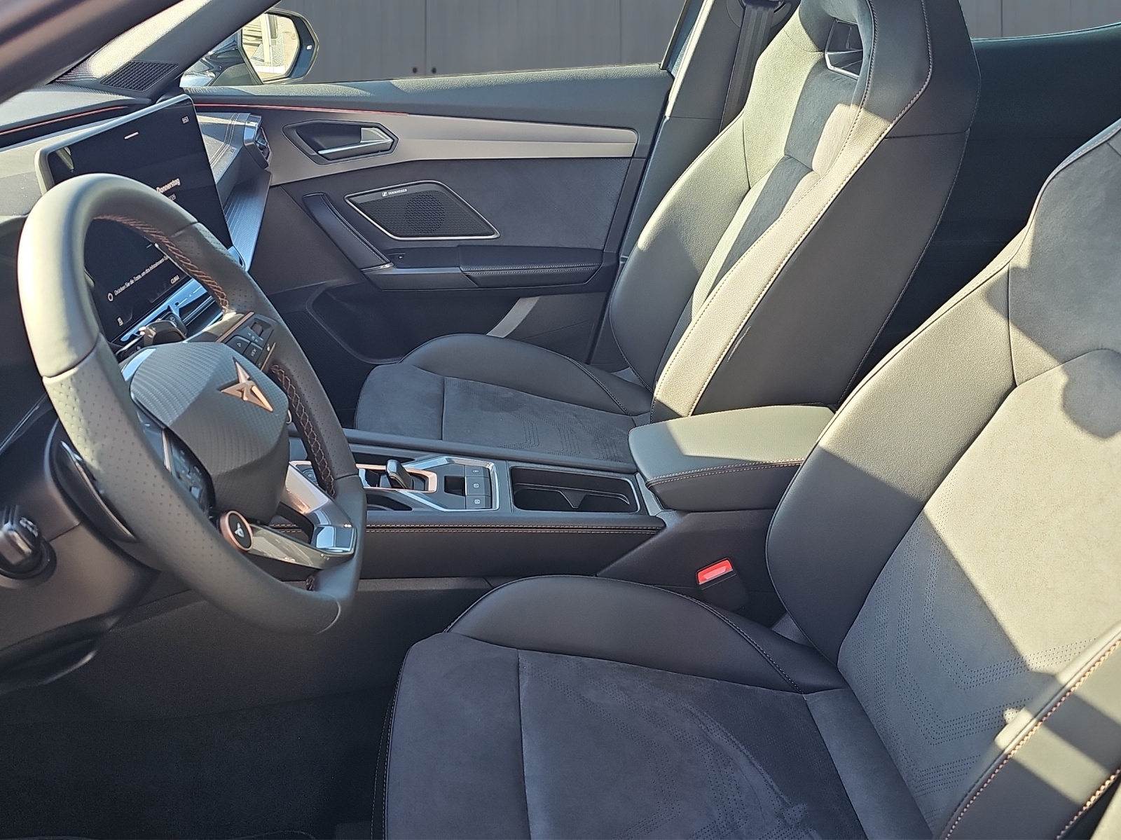 CUPRA Formentor 1.5 e-HYBRID pHEV Prime Edition VZ DSG-image-6