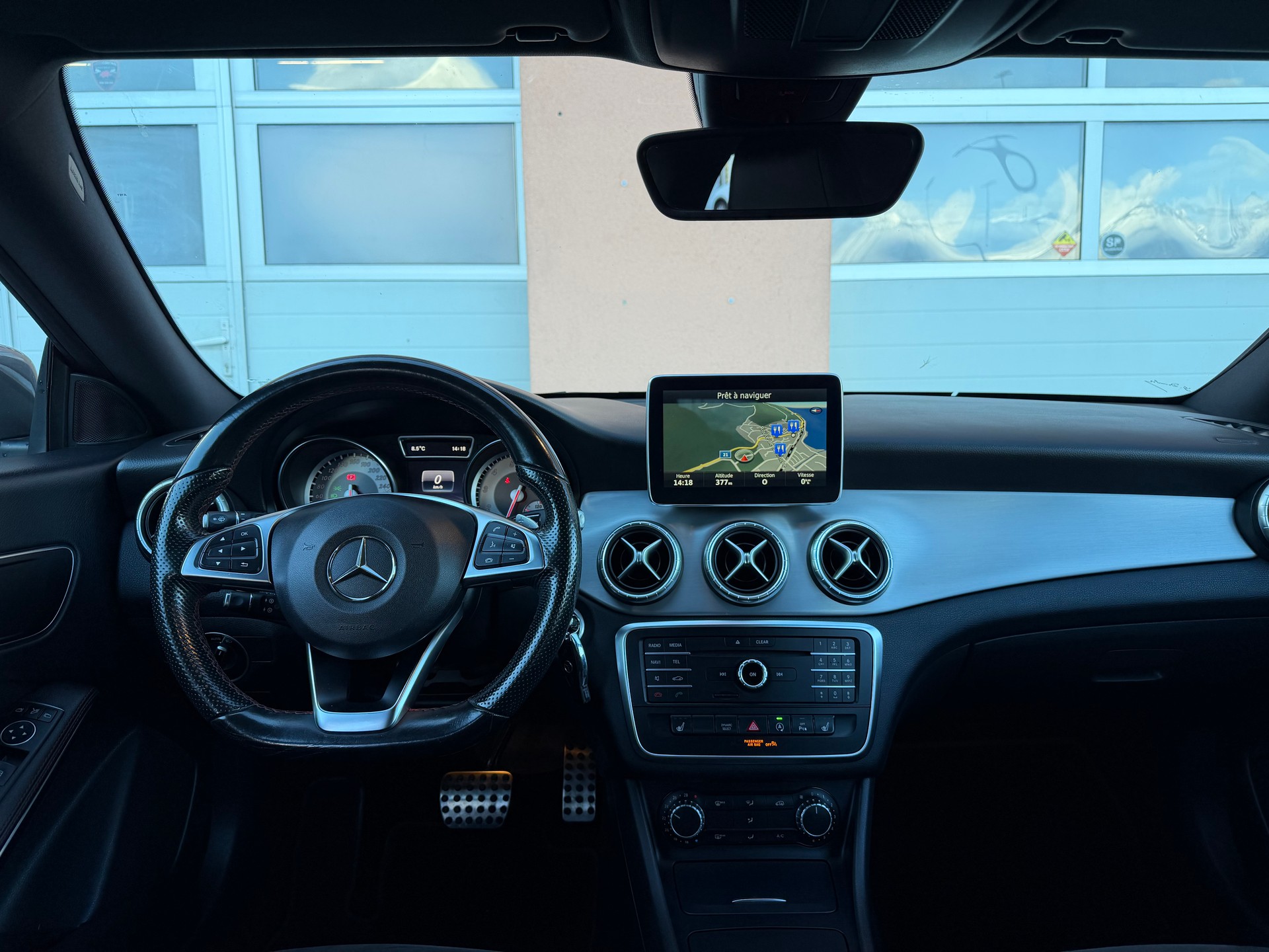MERCEDES-BENZ CLA Shooting Brake 180 AMG Line 7G-DCT-image-10