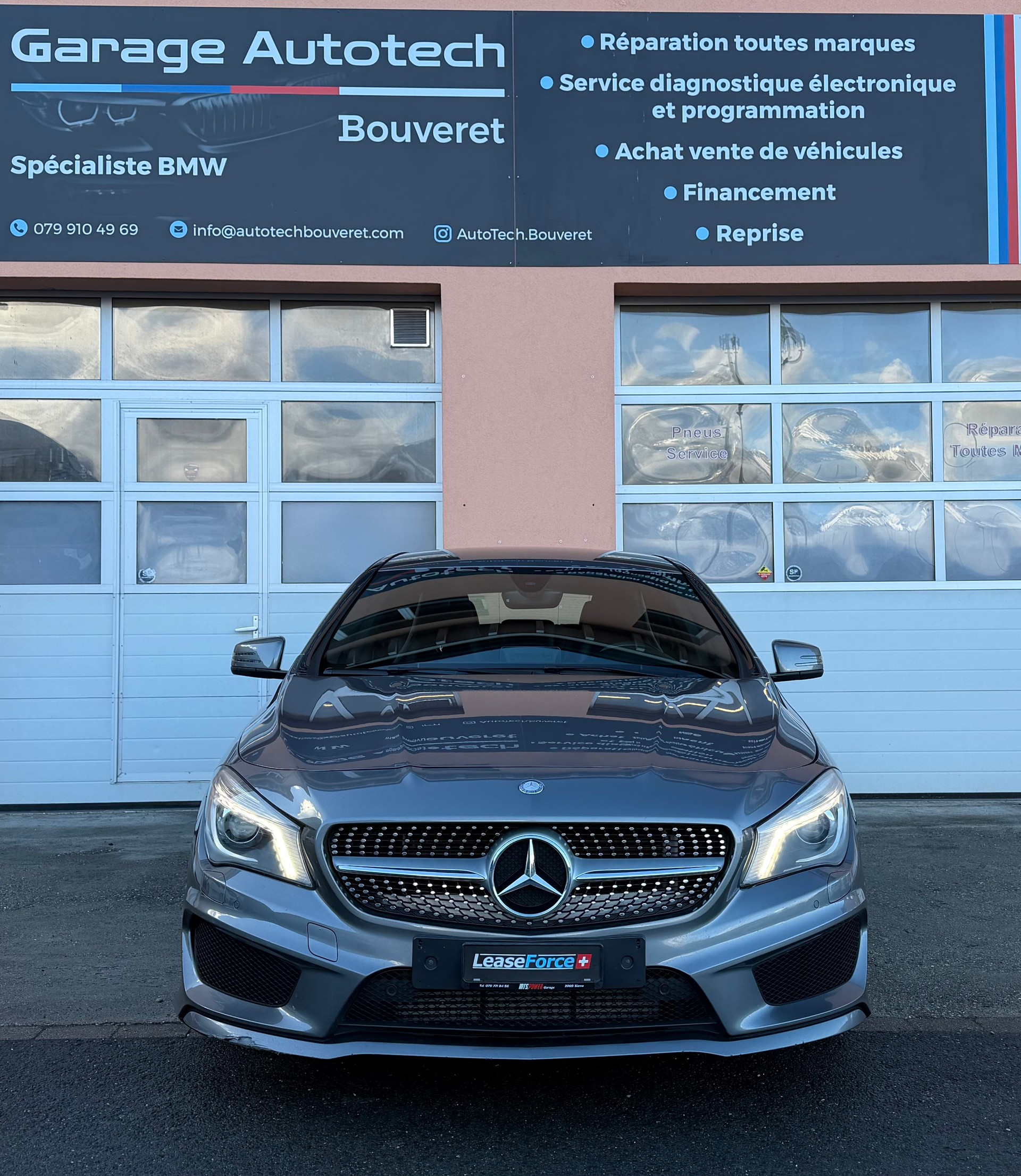 MERCEDES-BENZ CLA Shooting Brake 180 AMG Line 7G-DCT-image-4