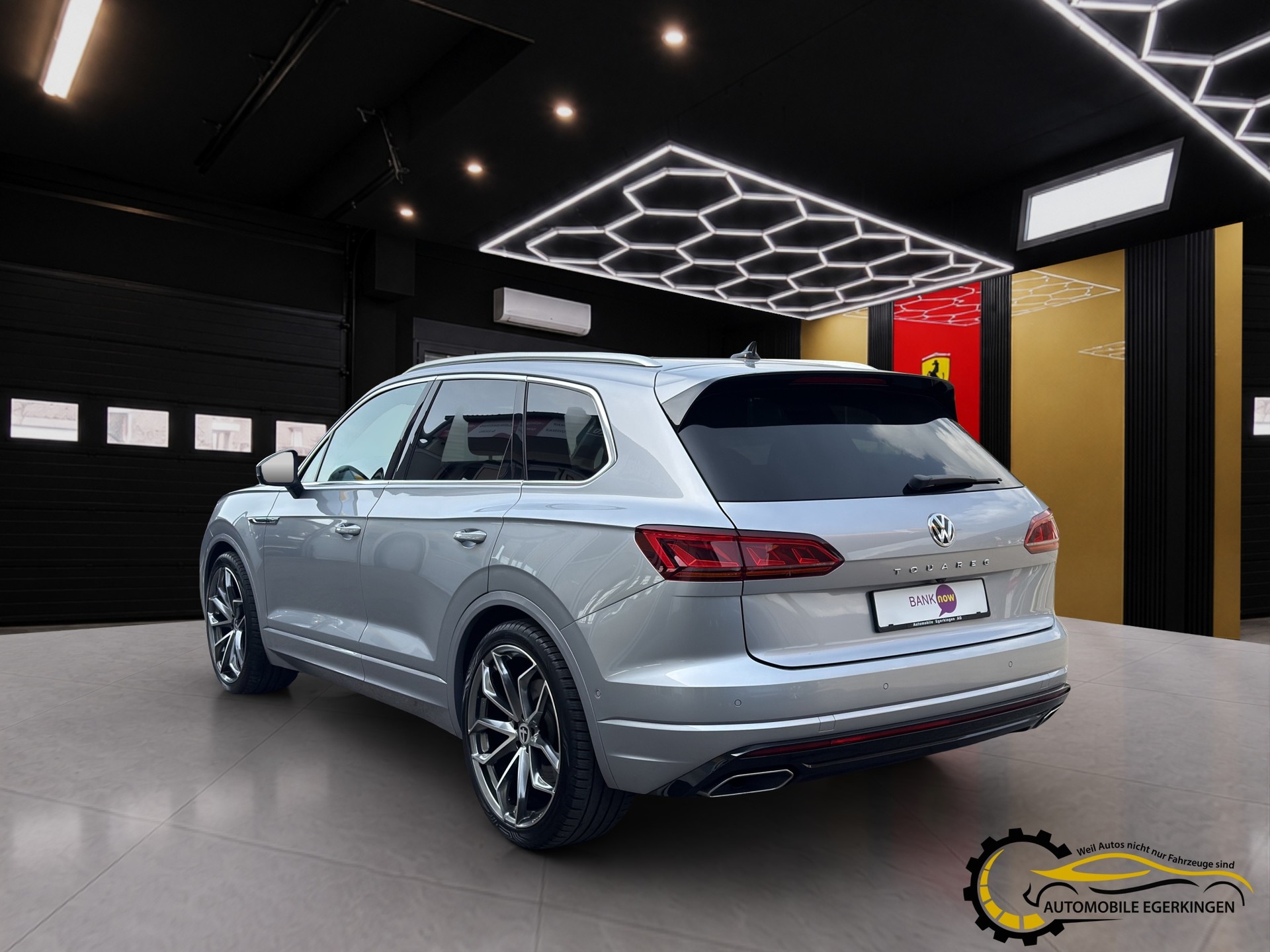VW Touareg 3.0 V6 TSI R-Line-image-6