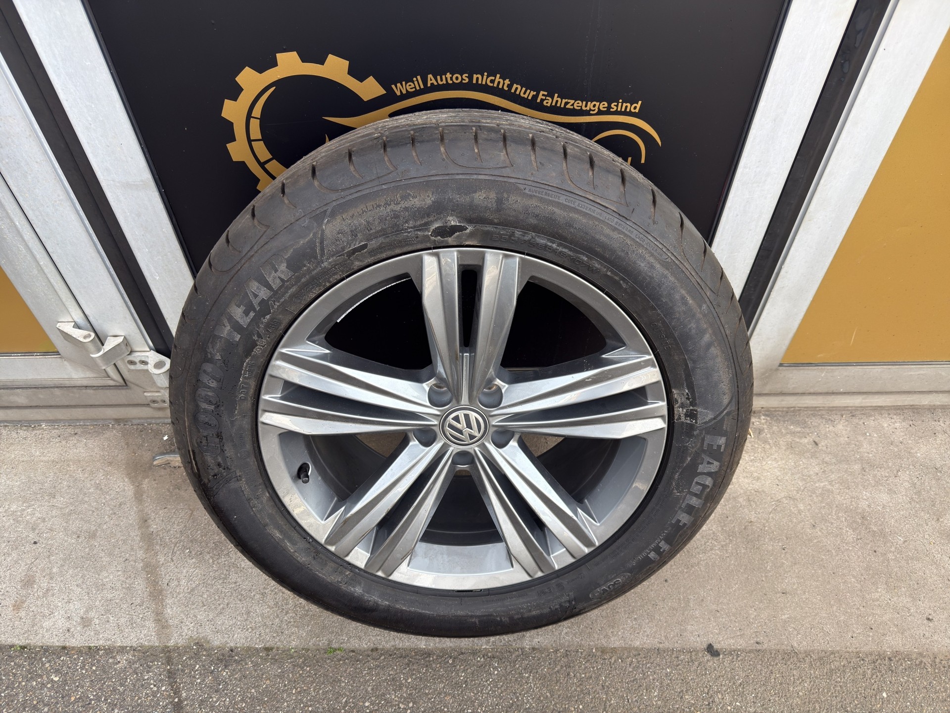 VW Touareg 3.0 V6 TSI R-Line-image-17