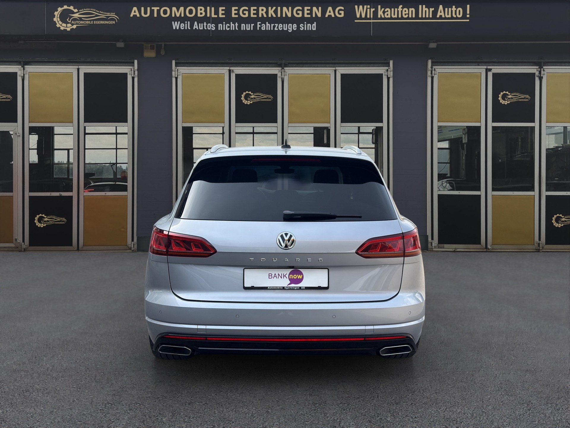 VW Touareg 3.0 V6 TSI R-Line-image-5