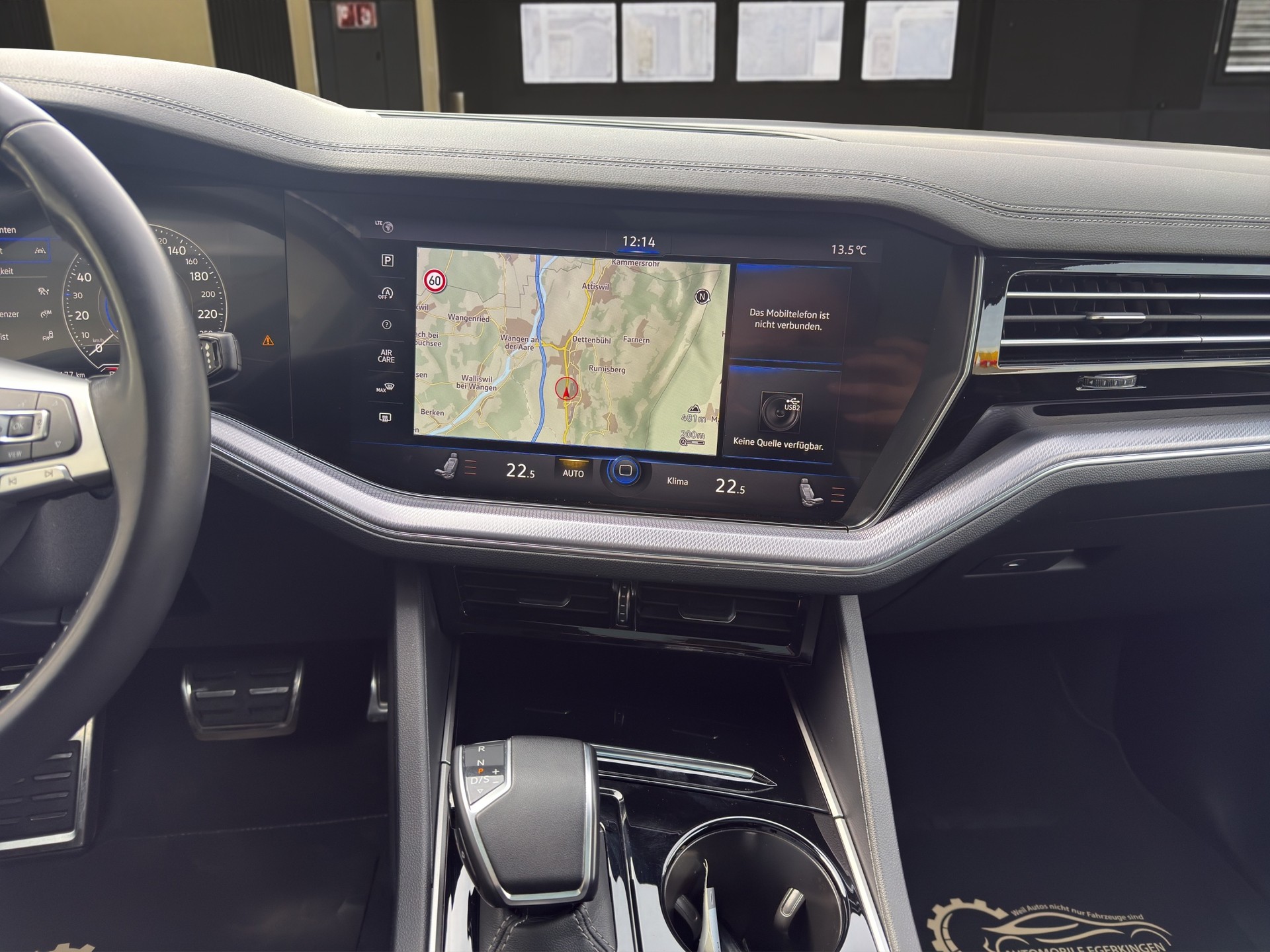 VW Touareg 3.0 V6 TSI R-Line-image-15