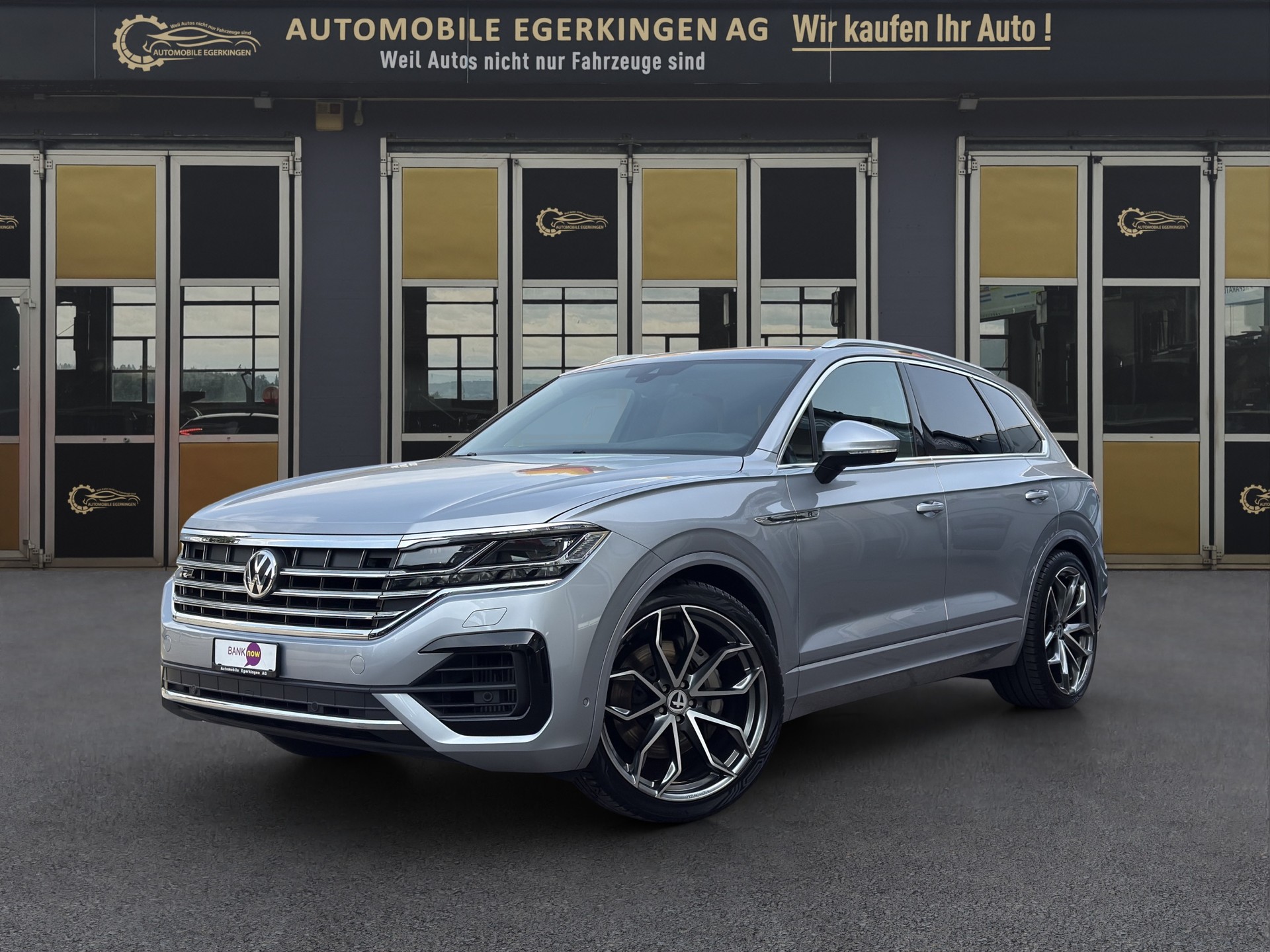 VW Touareg 3.0 V6 TSI R-Line-image-0
