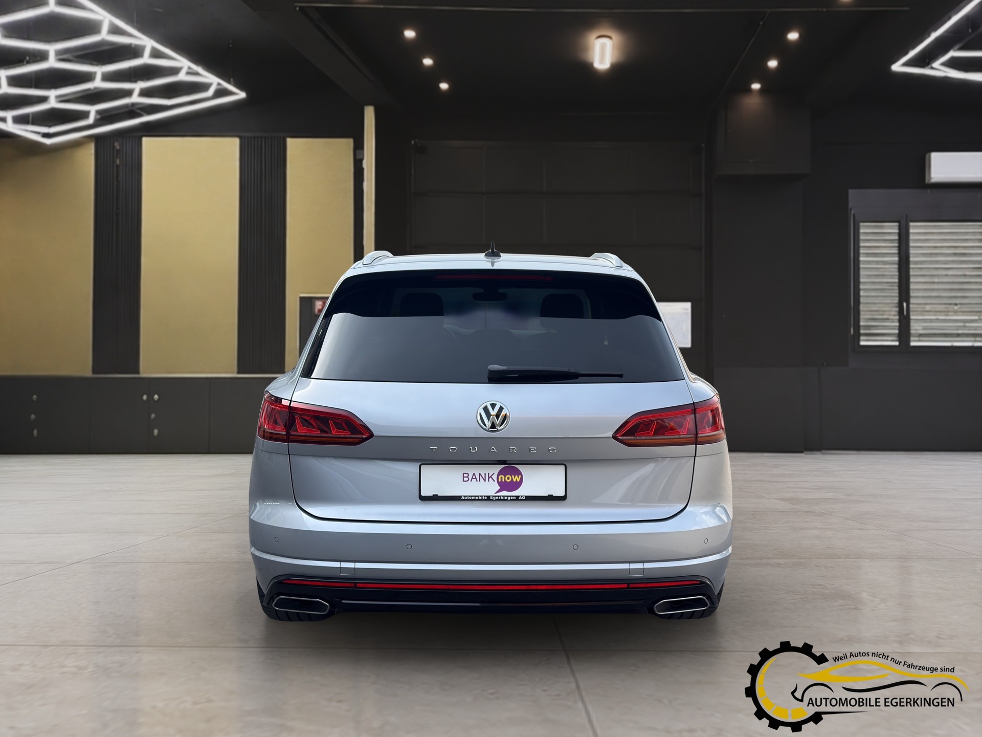 VW Touareg 3.0 V6 TSI R-Line-image-5