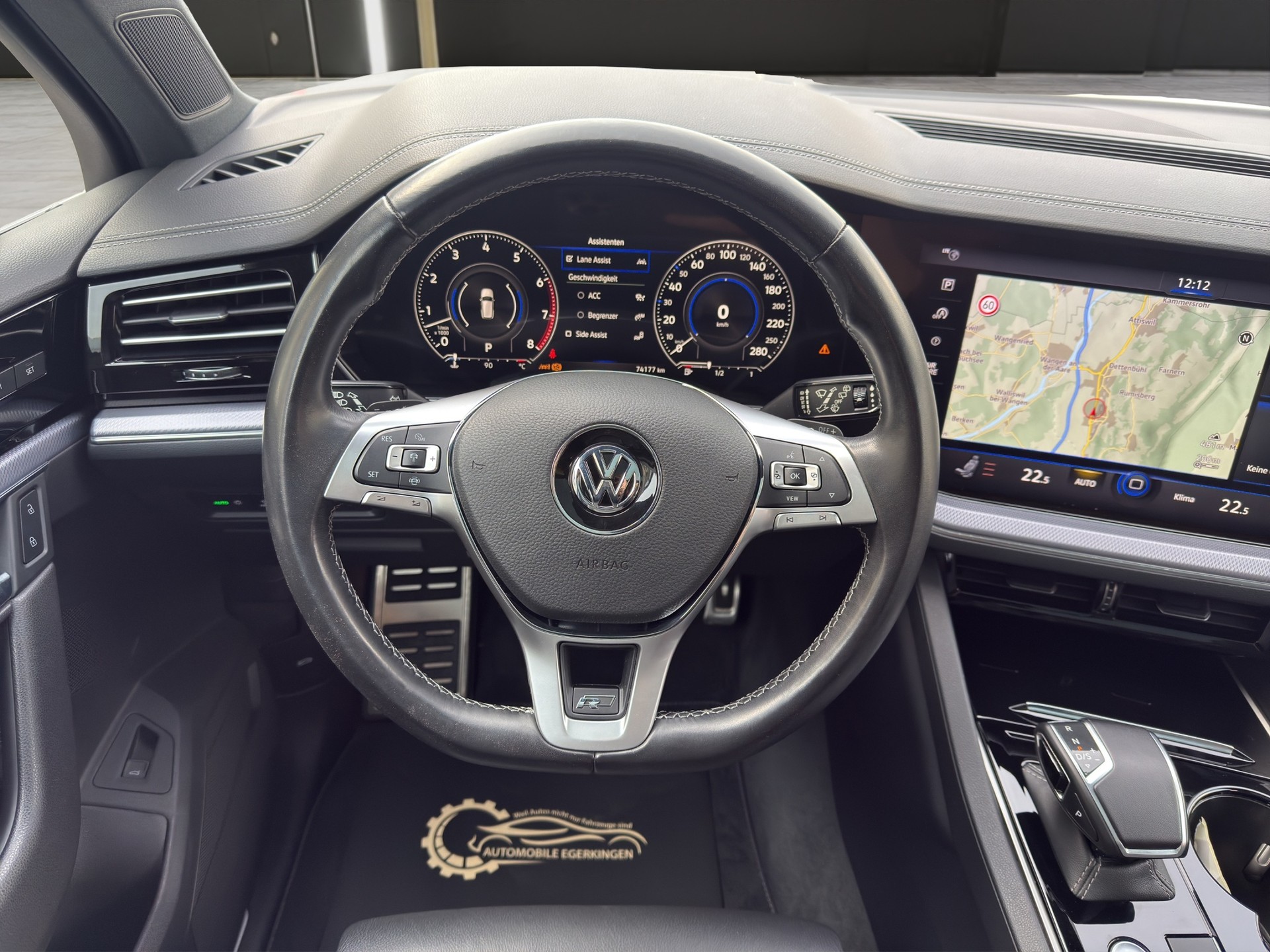 VW Touareg 3.0 V6 TSI R-Line-image-11