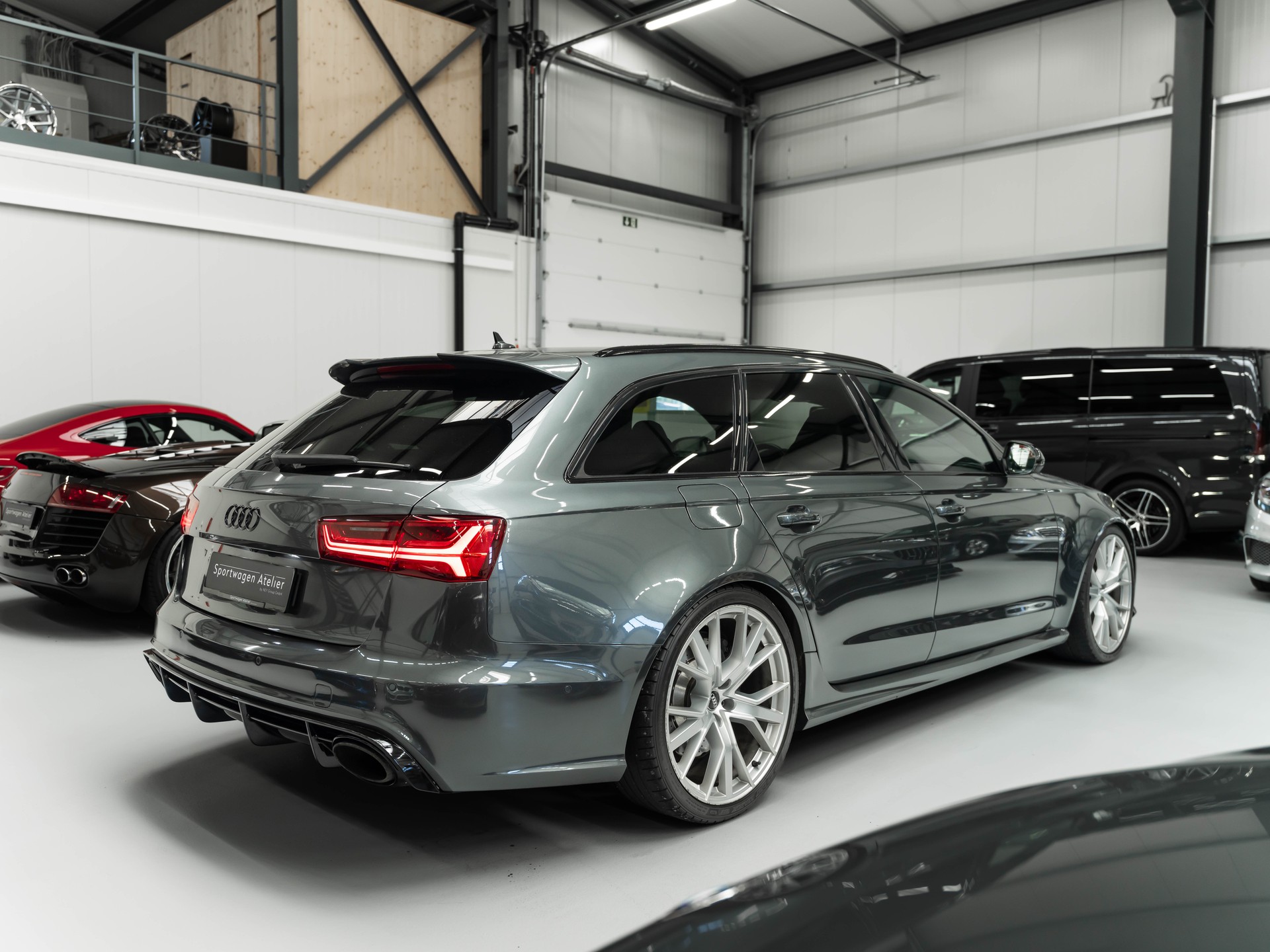 AUDI RS6 Avant 4.0 TFSI V8 performance quattro-image-3