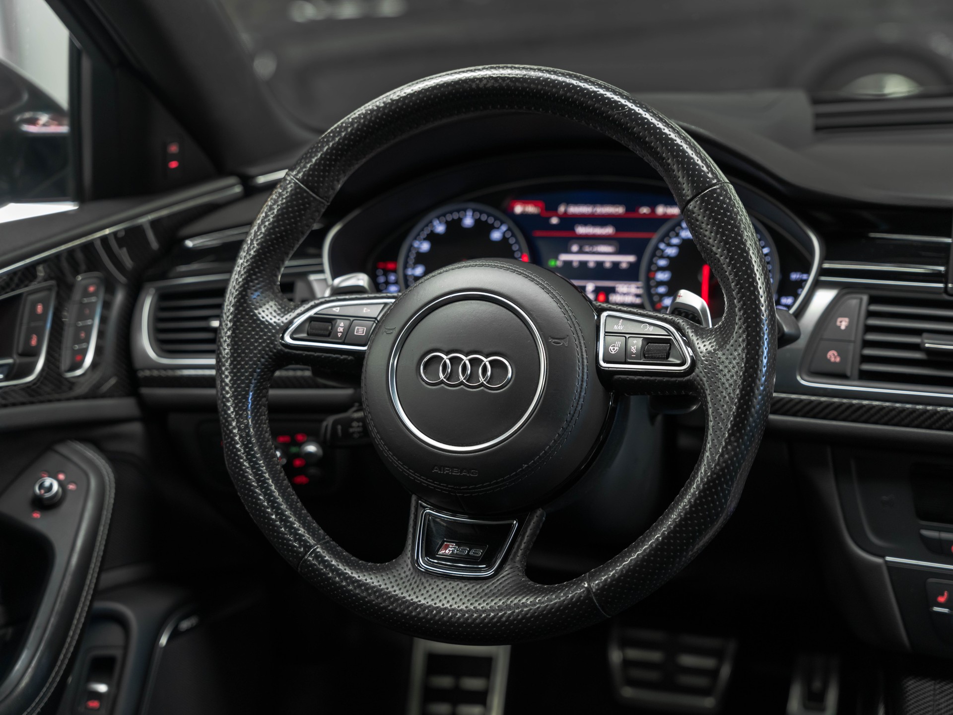 AUDI RS6 Avant 4.0 TFSI V8 performance quattro-image-21