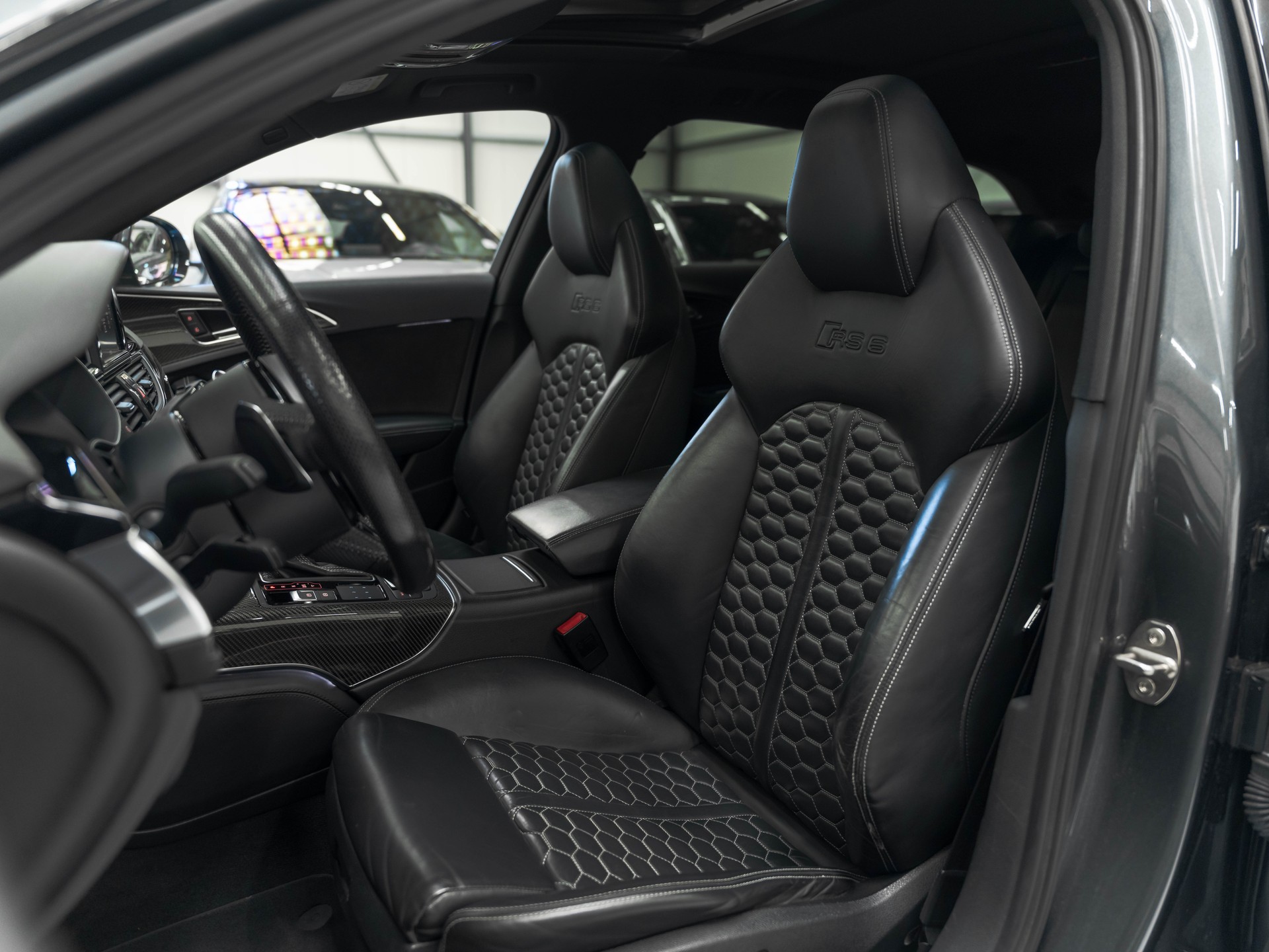 AUDI RS6 Avant 4.0 TFSI V8 performance quattro-image-9