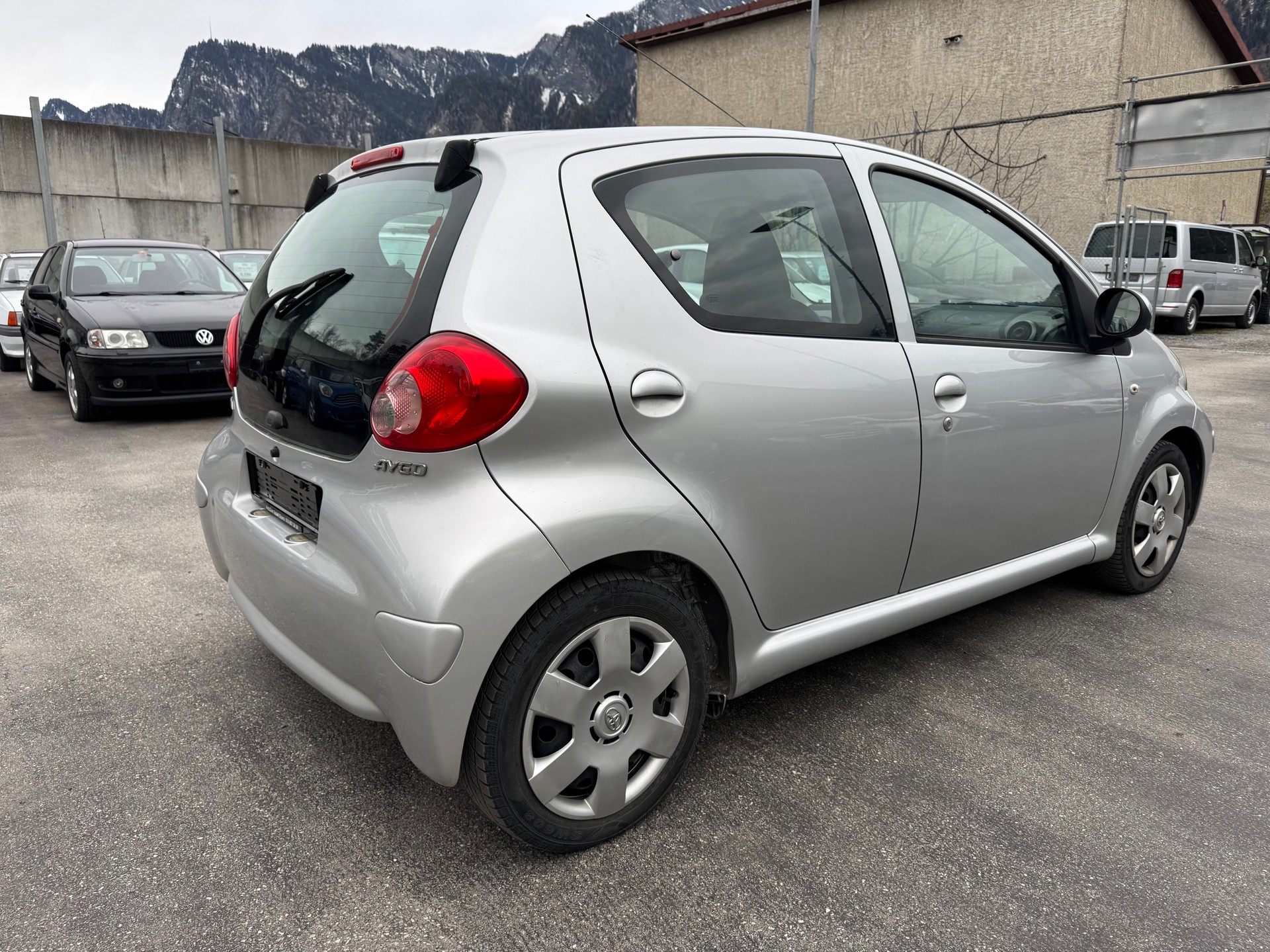 TOYOTA Aygo 1.0 Linea Terra-image-3