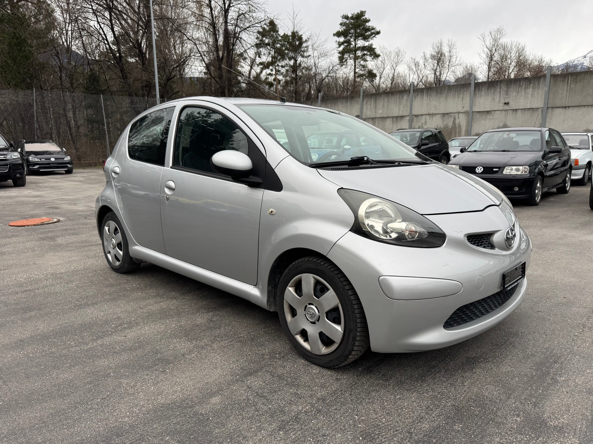 TOYOTA Aygo 1.0 Linea Terra-image-1
