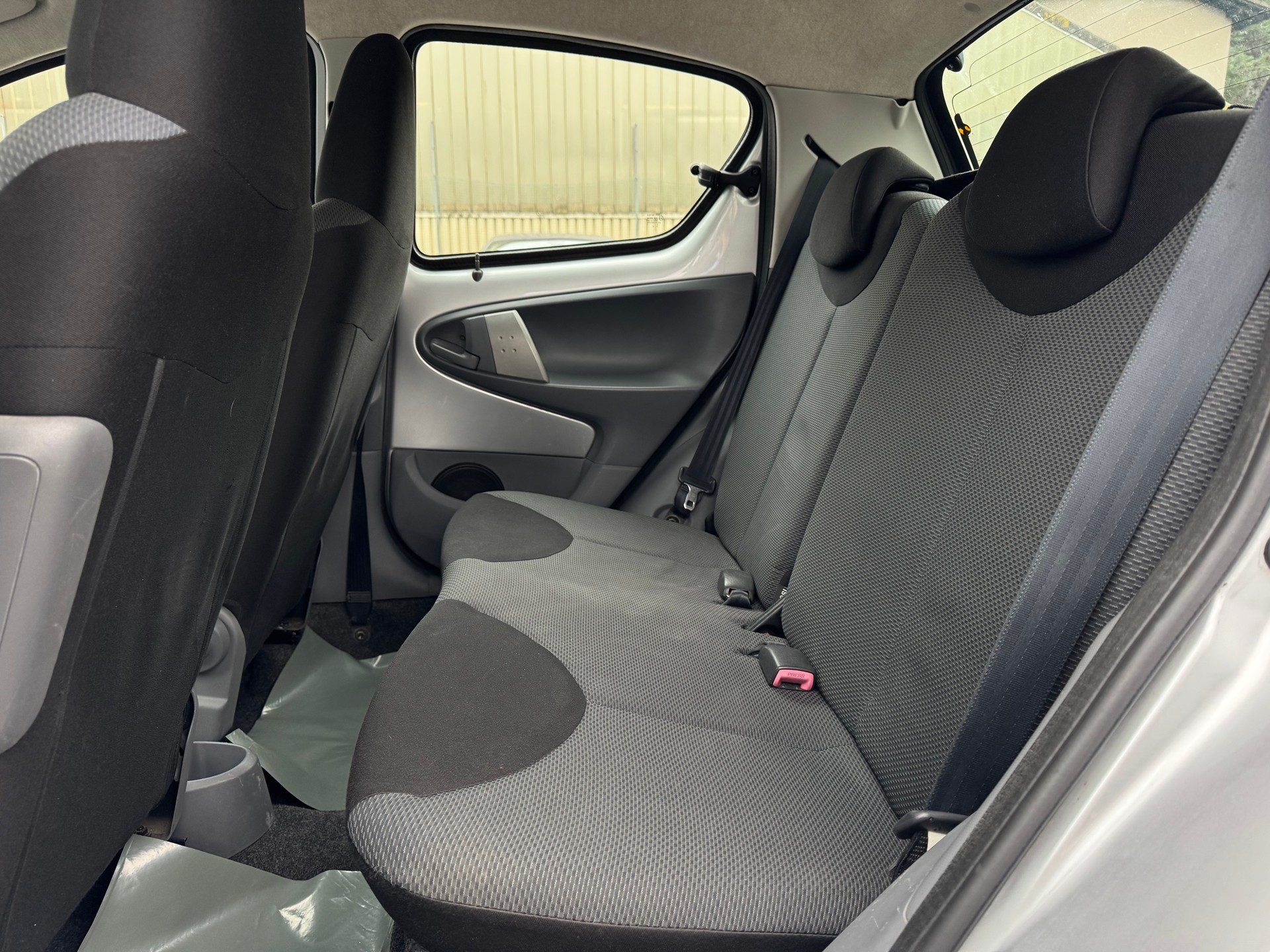 TOYOTA Aygo 1.0 Linea Terra-image-10