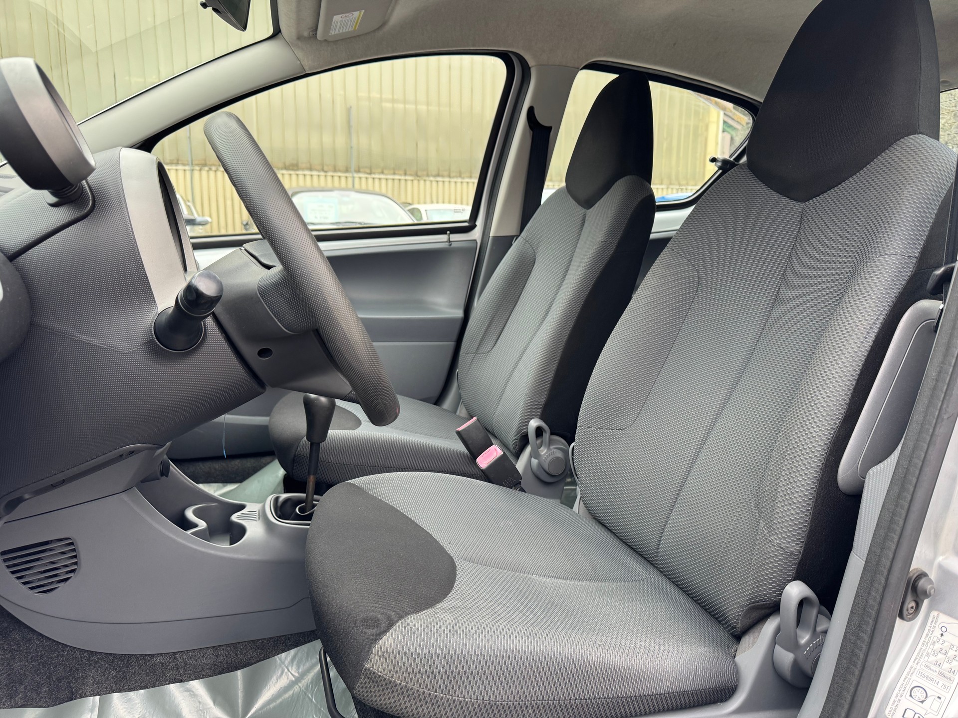 TOYOTA Aygo 1.0 Linea Terra-image-8