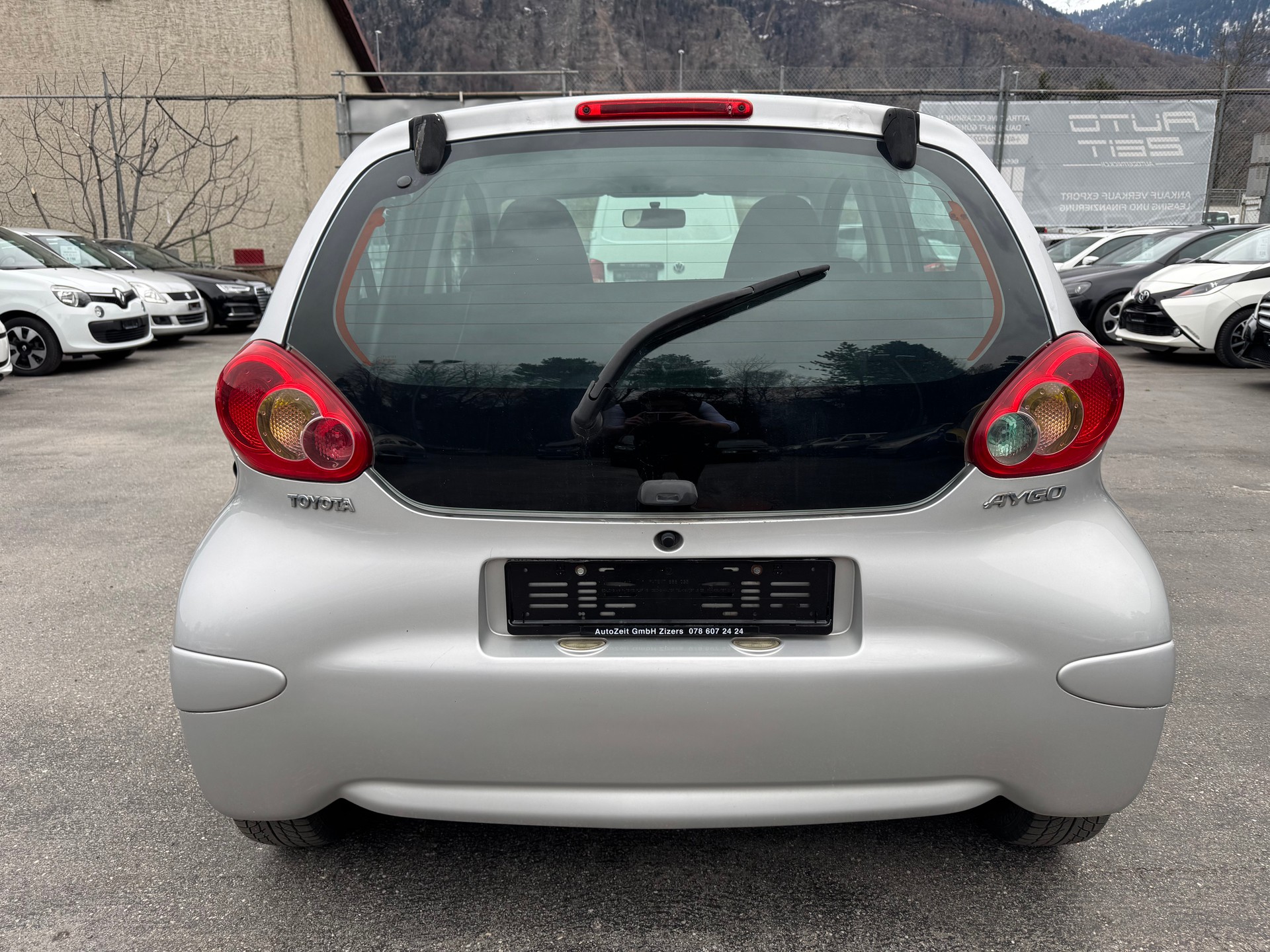TOYOTA Aygo 1.0 Linea Terra-image-4