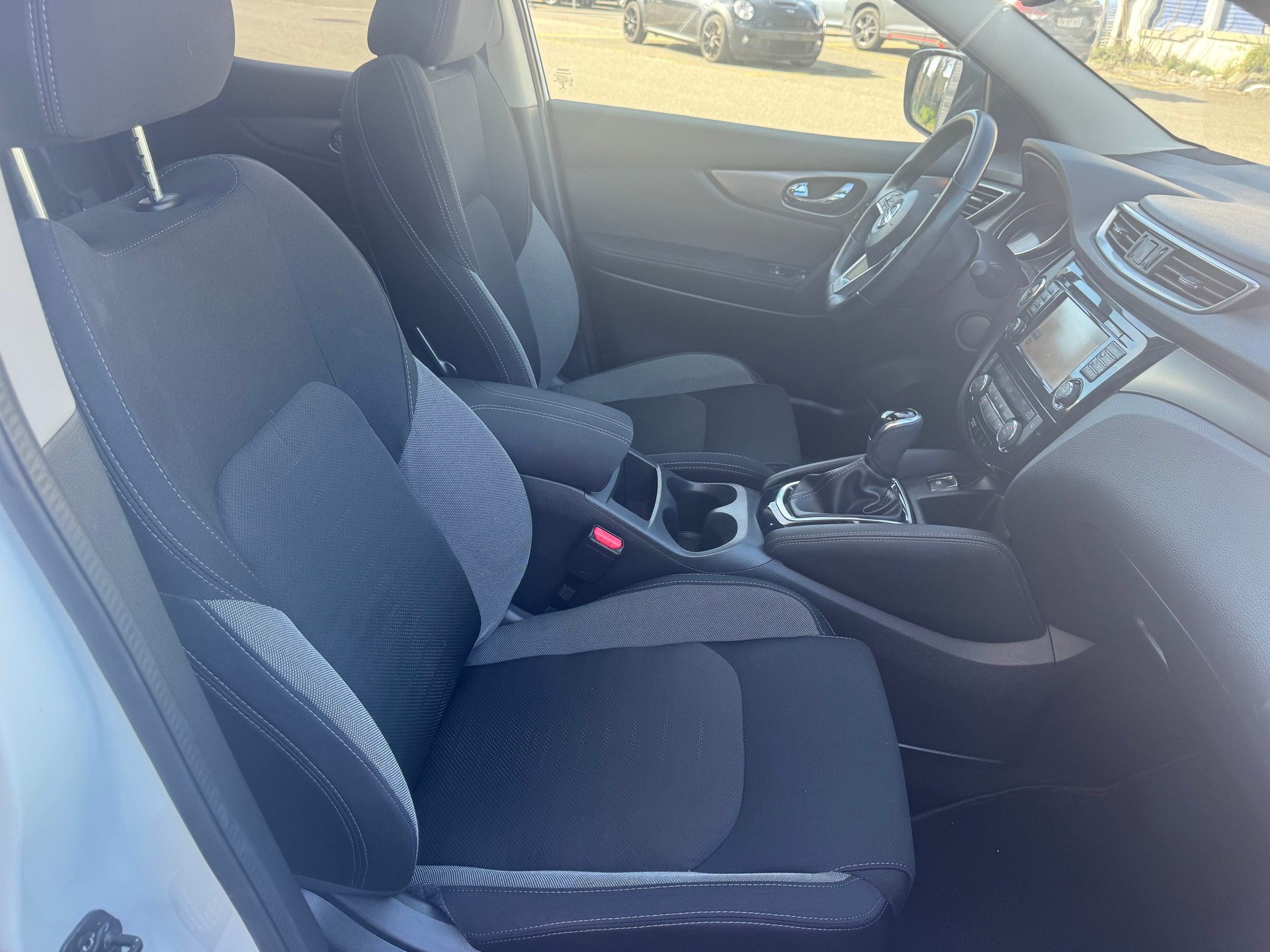 NISSAN Qashqai 1.2 DIG-T tekna+ Xtronic CVT-image-9