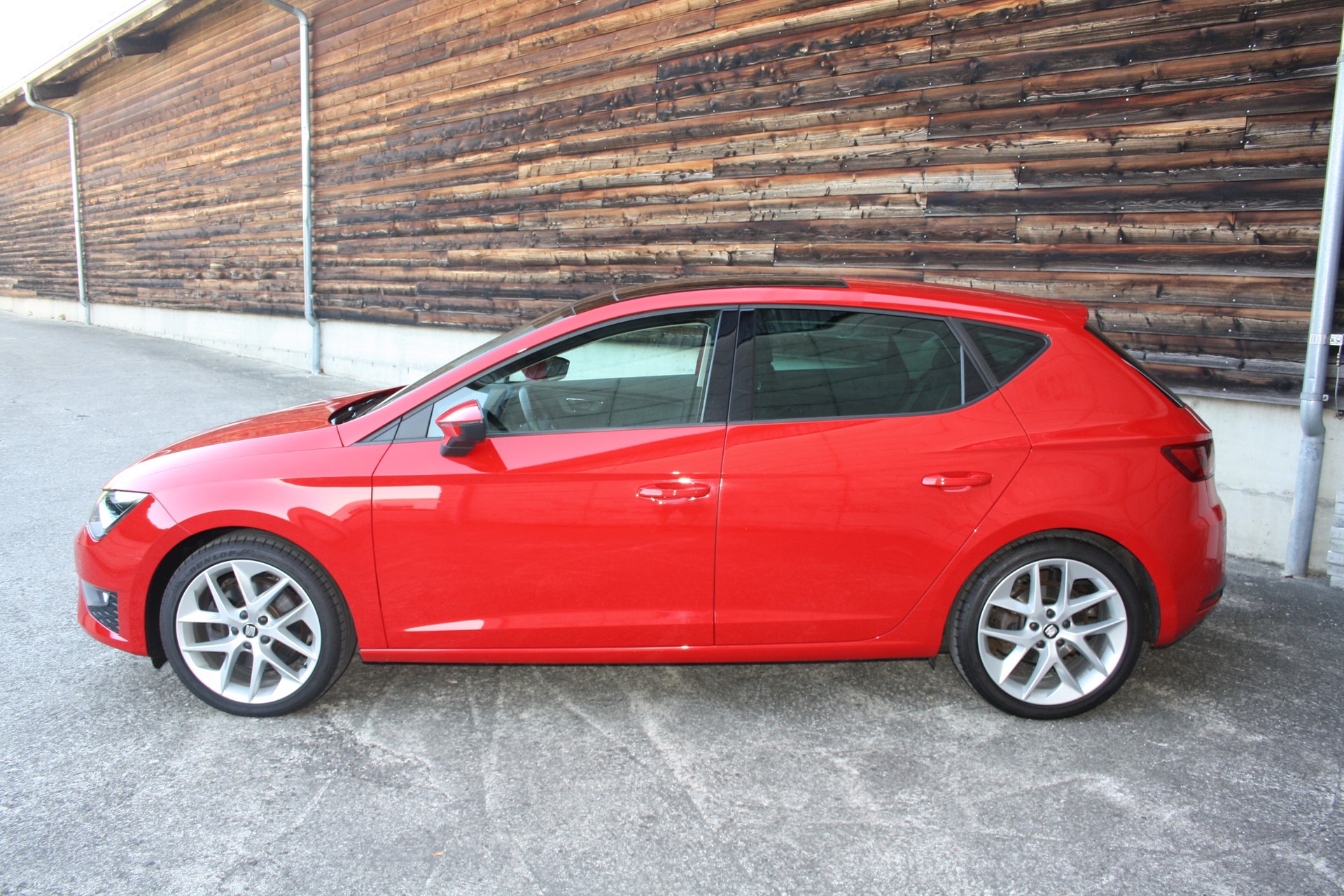 SEAT Leon 1.8 TSI FR-image-2