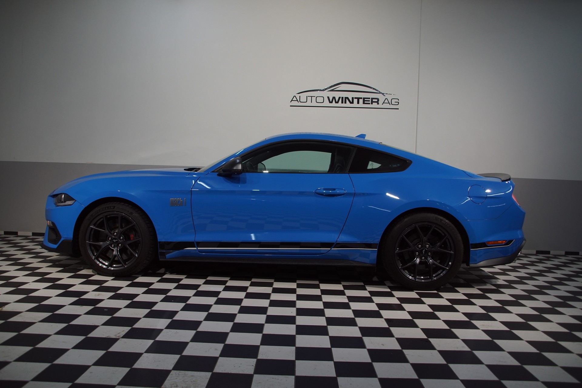 FORD Mustang Fastback 5.0 V8 Mach 1 Automat-image-10