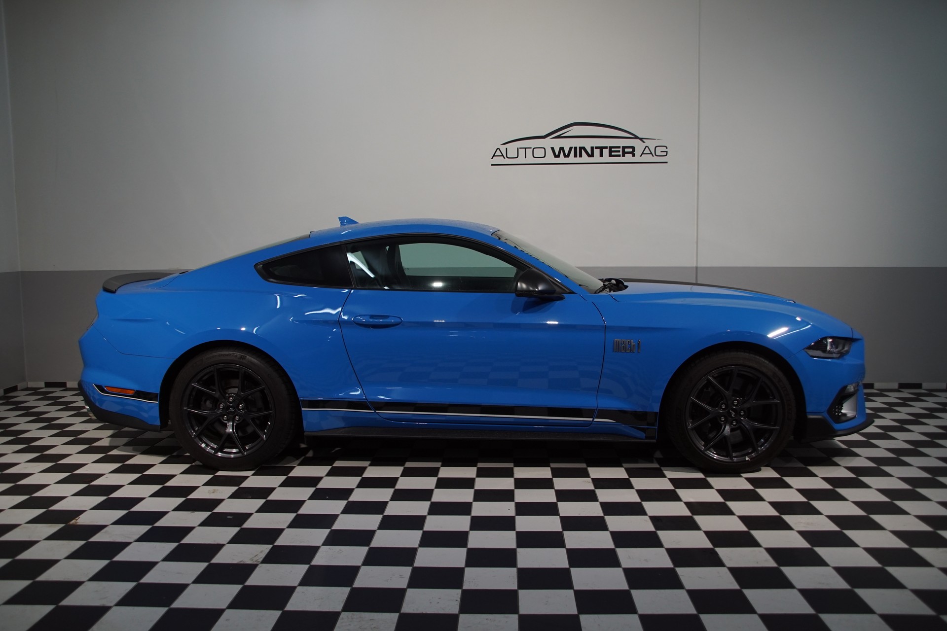 FORD Mustang Fastback 5.0 V8 Mach 1 Automat-image-4