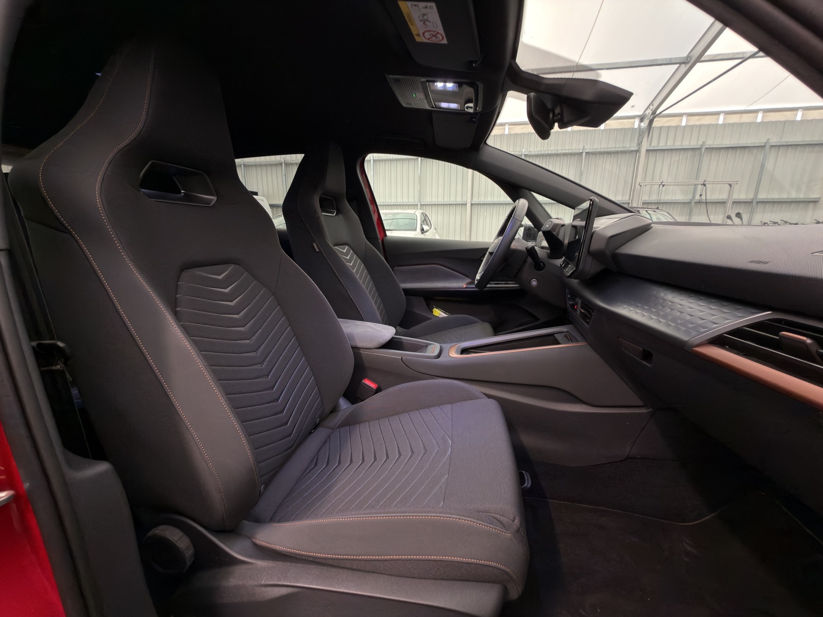 CUPRA Born 58 kWh - Head-up - Umgebungskamera-image-12