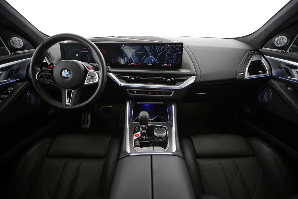 BMW XM Plug-in Hybrid-image-4