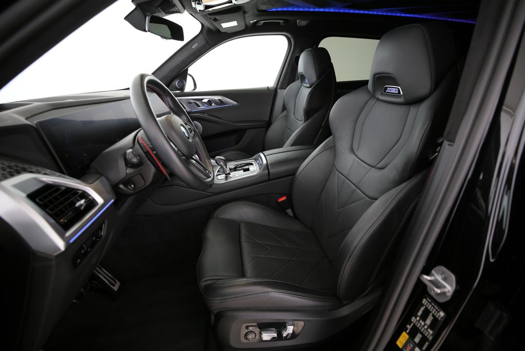 BMW XM Plug-in Hybrid-image-2