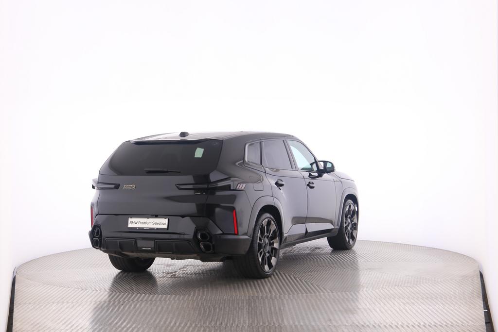 BMW XM Plug-in Hybrid-image-1