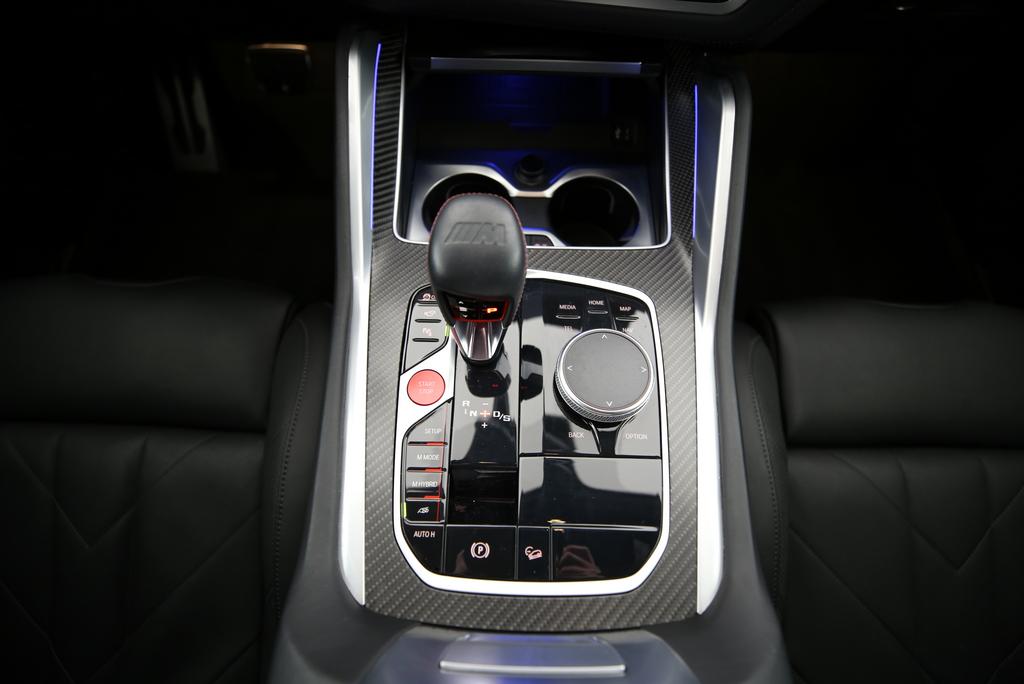 BMW XM Plug-in Hybrid-image-9