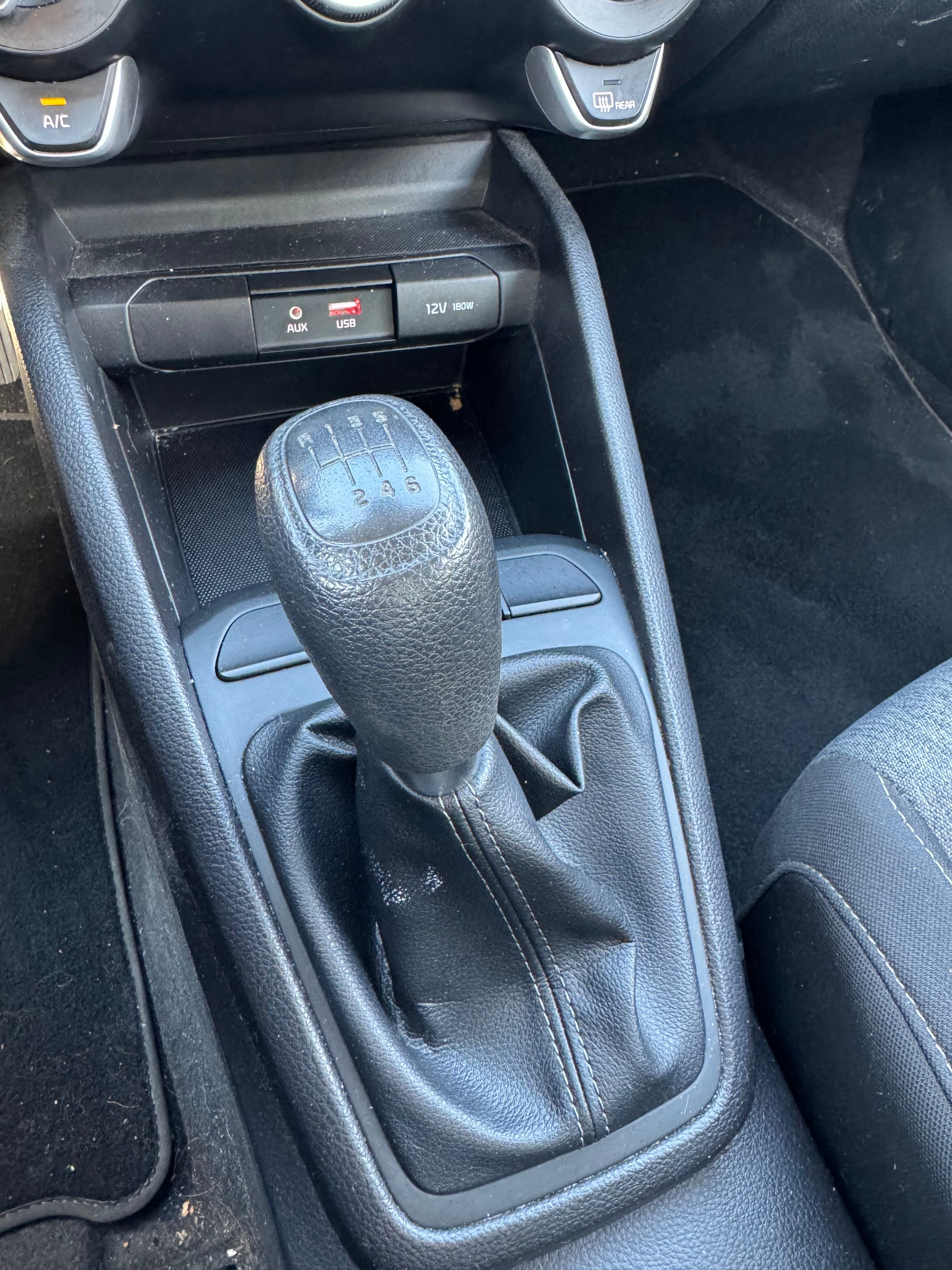 KIA Stonic 1.0 T-GDi-image-10