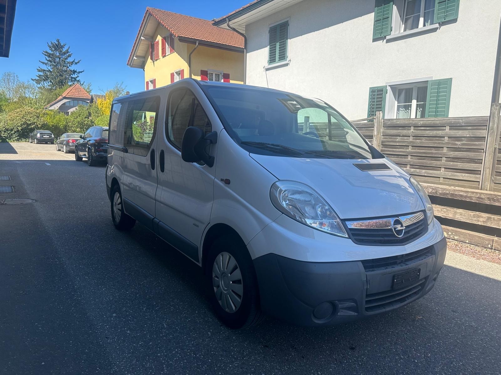 OPEL Vivaro 2.5 CDTI 2.9t L1H1