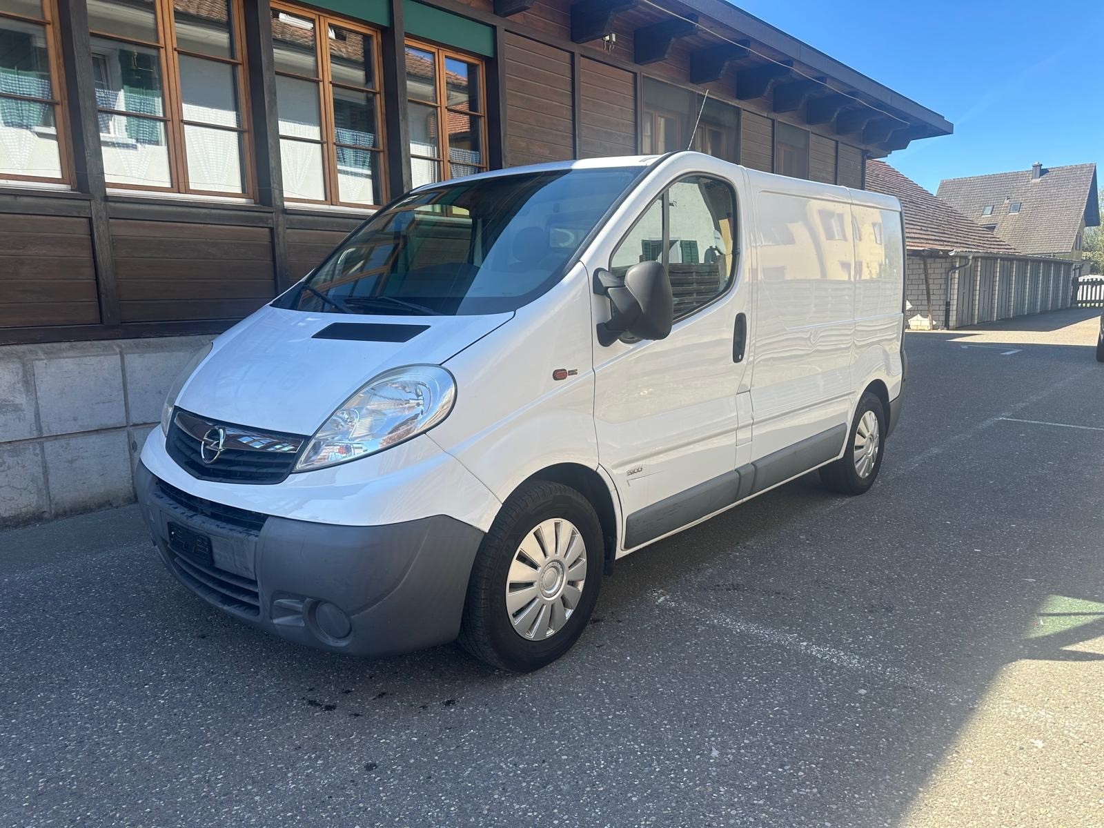 OPEL Vivaro 2.5 CDTI 2.9t L1H1-showroom-element-1