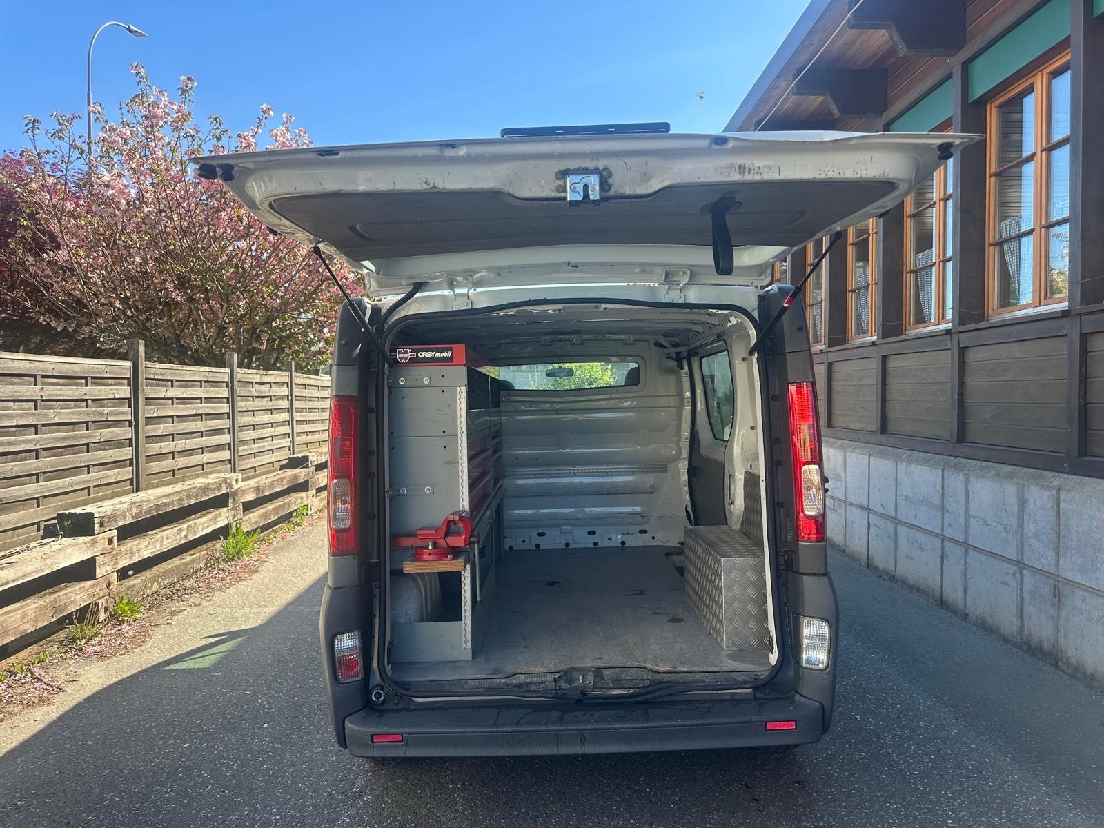 OPEL Vivaro 2.5 CDTI 2.9t L1H1-image-6