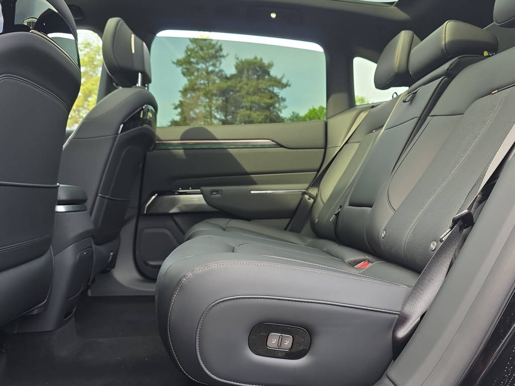 ZEEKR 7X Privilege AWD-image-22