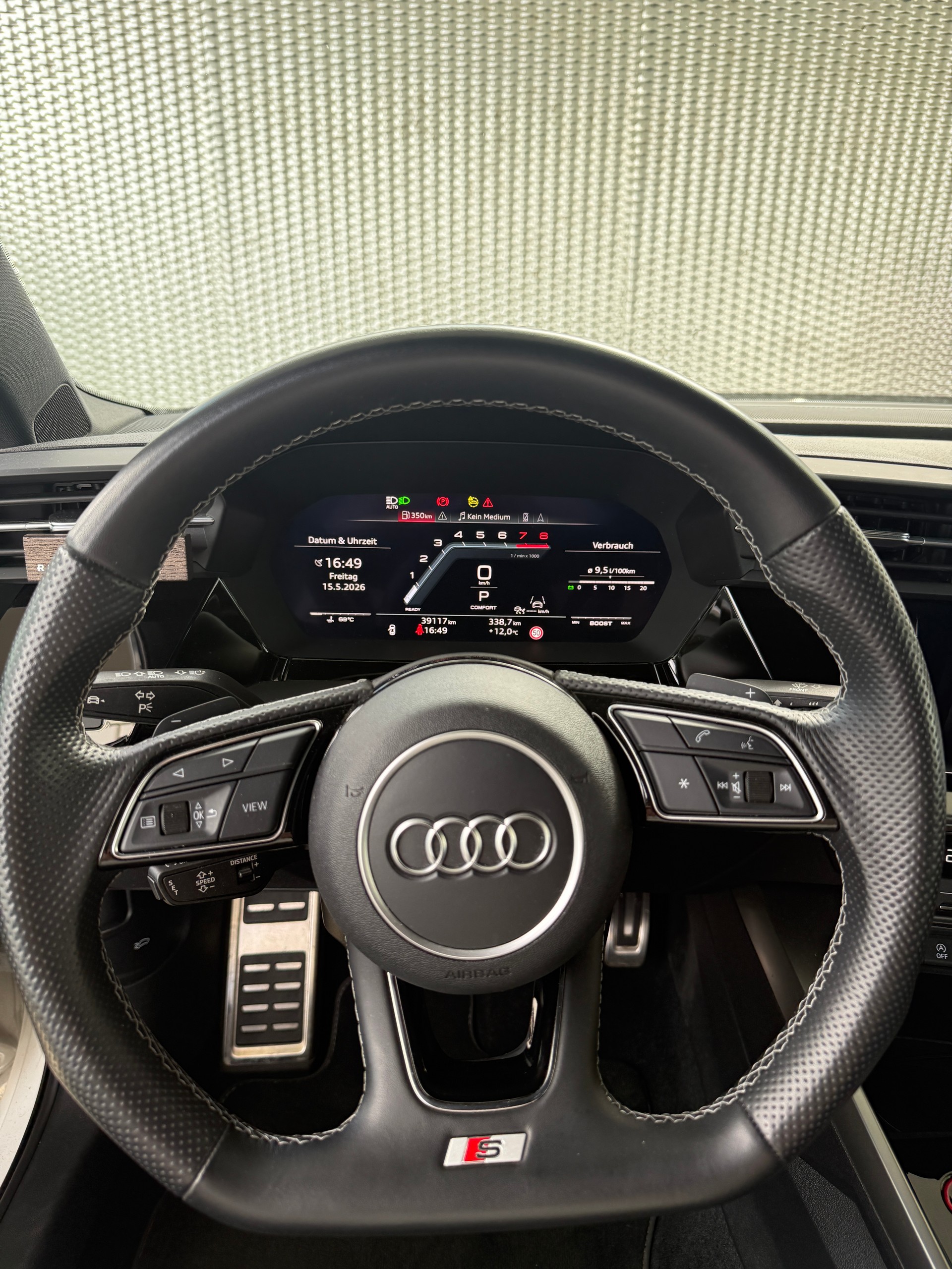 AUDI S3 2.0 TFSI quattro S-Tronic-image-12