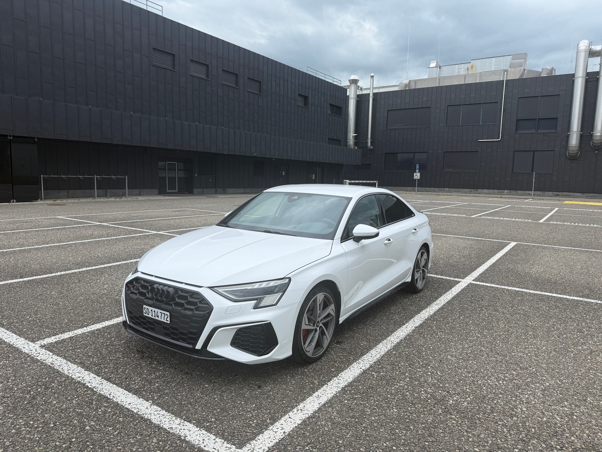 AUDI S3 2.0 TFSI quattro S-Tronic-image-1