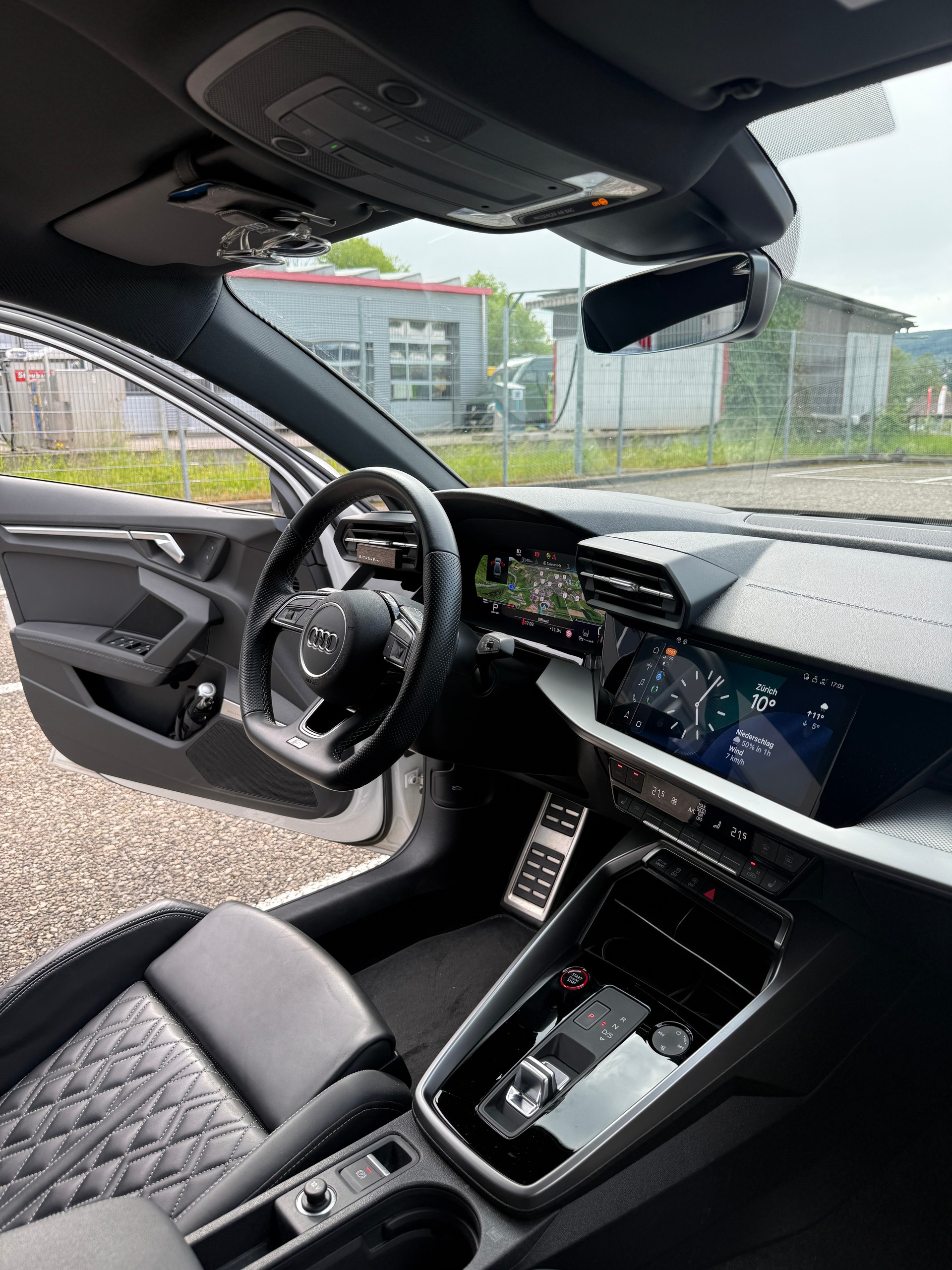 AUDI S3 2.0 TFSI quattro S-Tronic-image-8