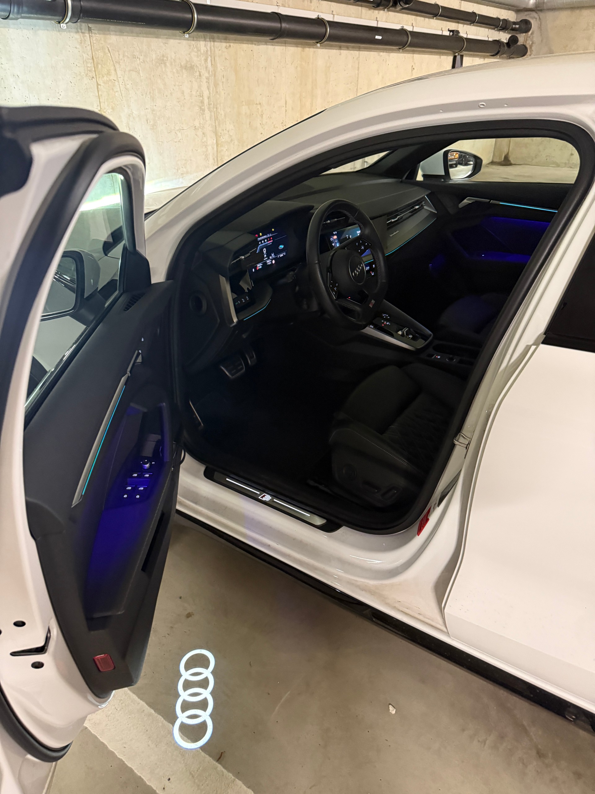 AUDI S3 2.0 TFSI quattro S-Tronic-image-10