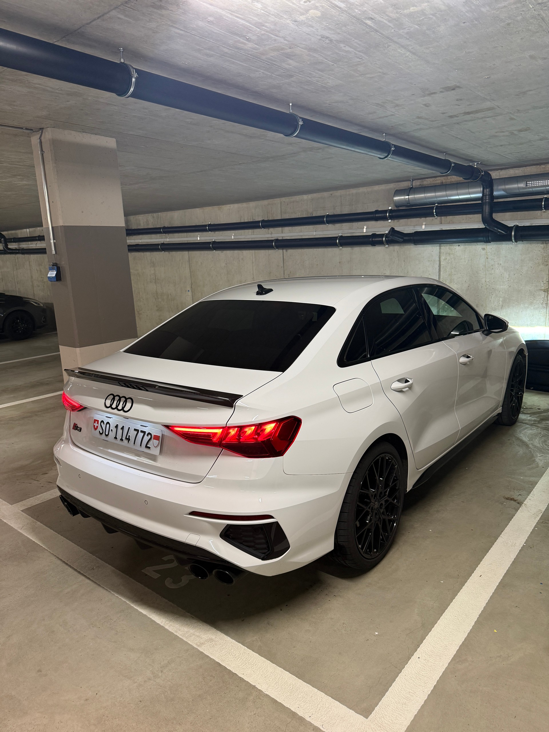 AUDI S3 2.0 TFSI quattro S-Tronic-image-3