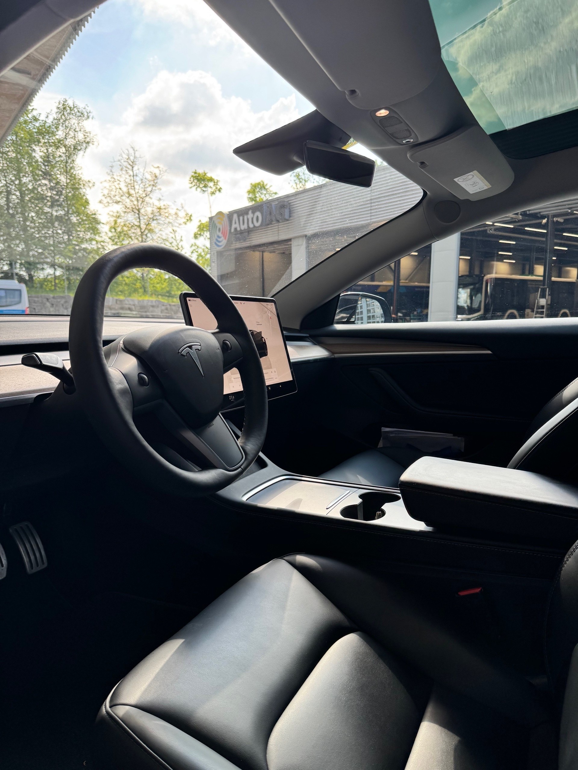 TESLA Performance D-image-3