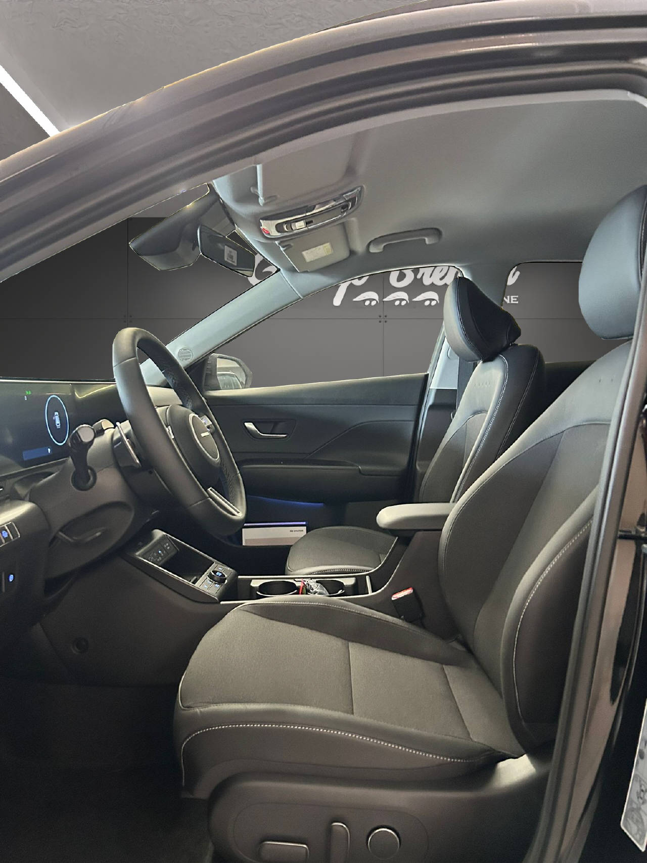 HYUNDAI Kona 1.6 GDi Hybrid Amplia-image-2