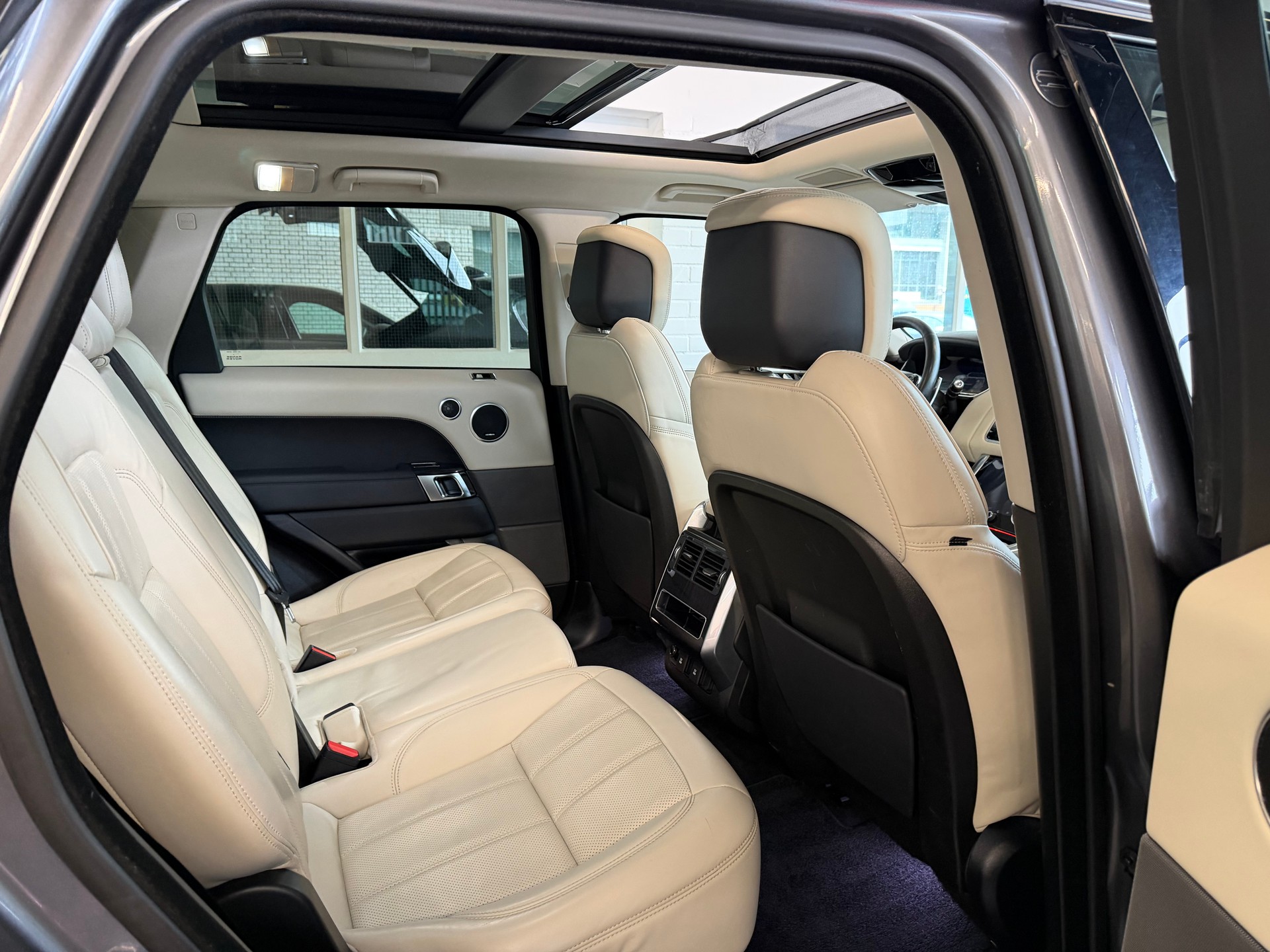 LAND ROVER Range Rover Sport P400e 2.0 I4 PHEV HSE Dynamic Aut.-image-9