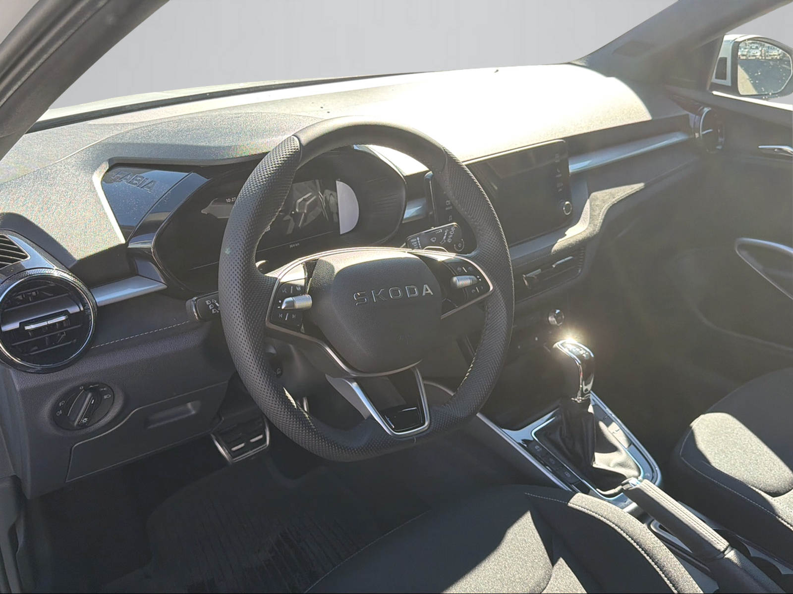 SKODA Fabia 1.0 TSI Dynamic DSG-image-7