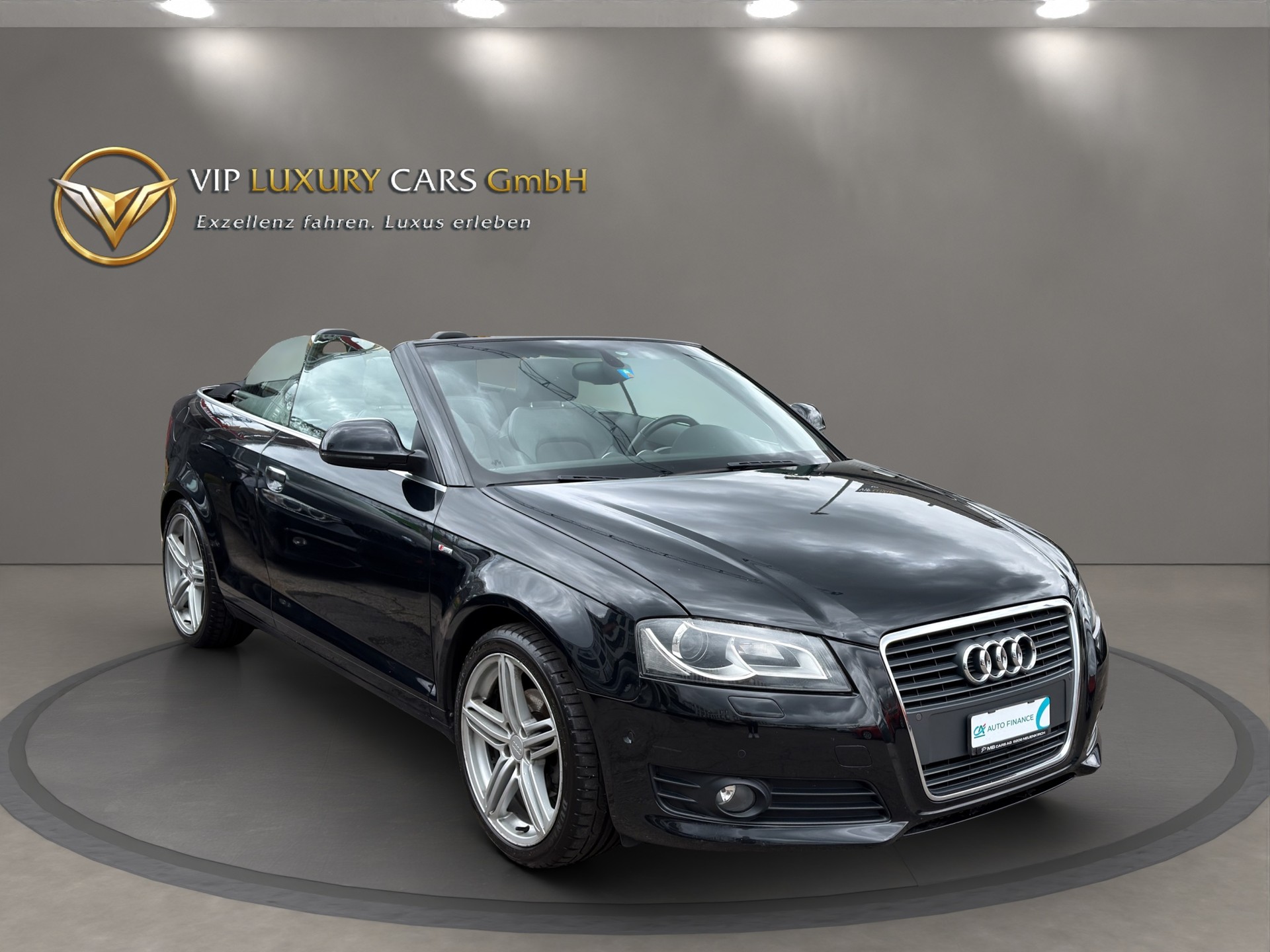 AUDI A3 Cabriolet 1.8 TFSI Attraction S-Line-image-4