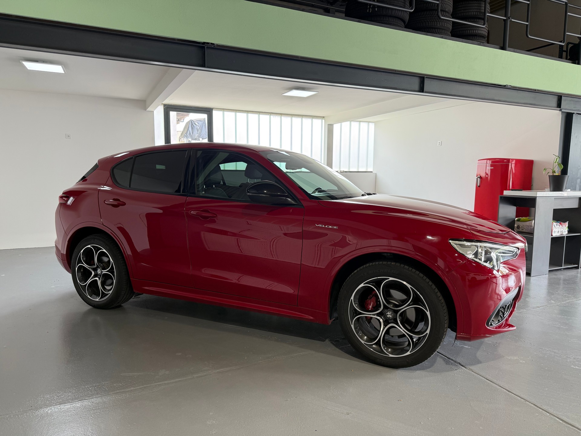 ALFA ROMEO Stelvio 2.2JTDM Veloce Q4Automatic-image-1