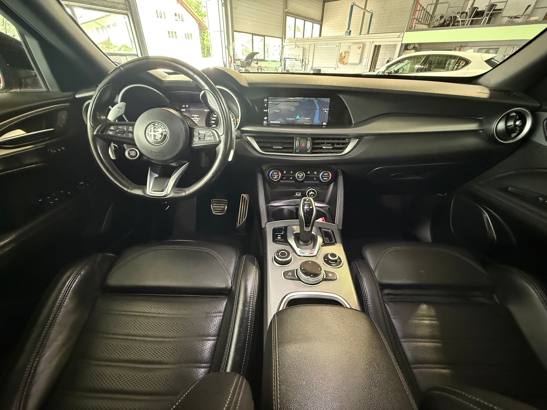 ALFA ROMEO Stelvio 2.2JTDM Veloce Q4Automatic-image-9