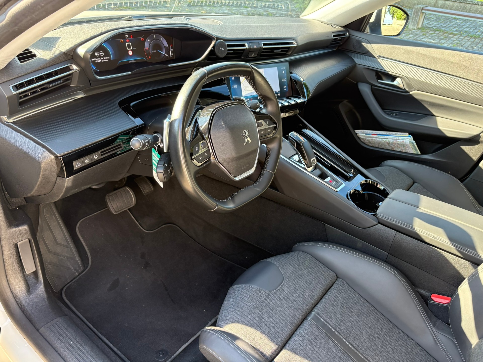 PEUGEOT 2.0 BlueHDi Allure-image-3