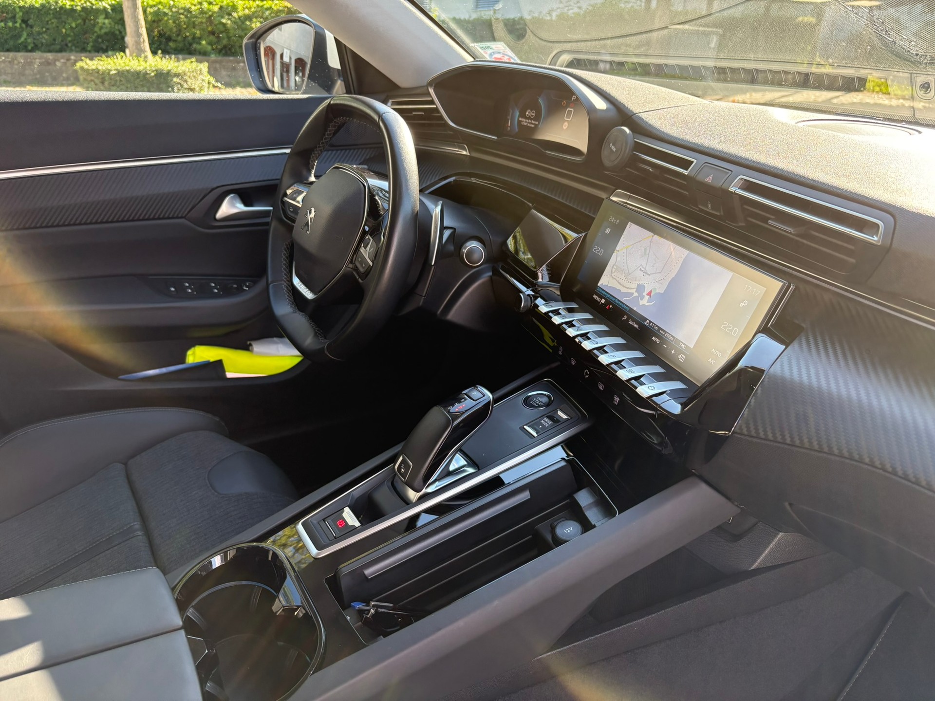 PEUGEOT 2.0 BlueHDi Allure-image-7