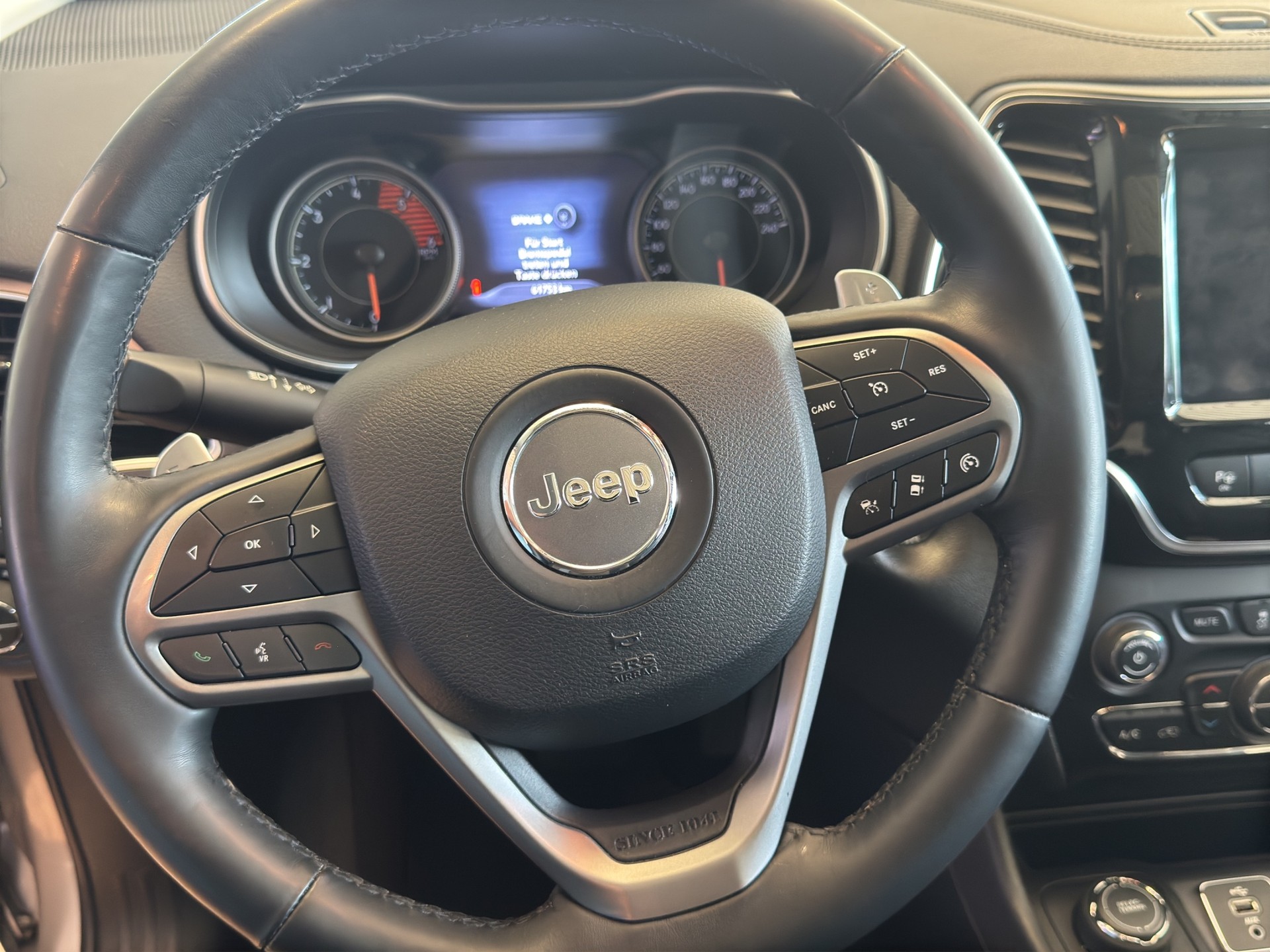 JEEP Cherokee 2.2MJ Limited AWD Drive II 9ATX-image-7