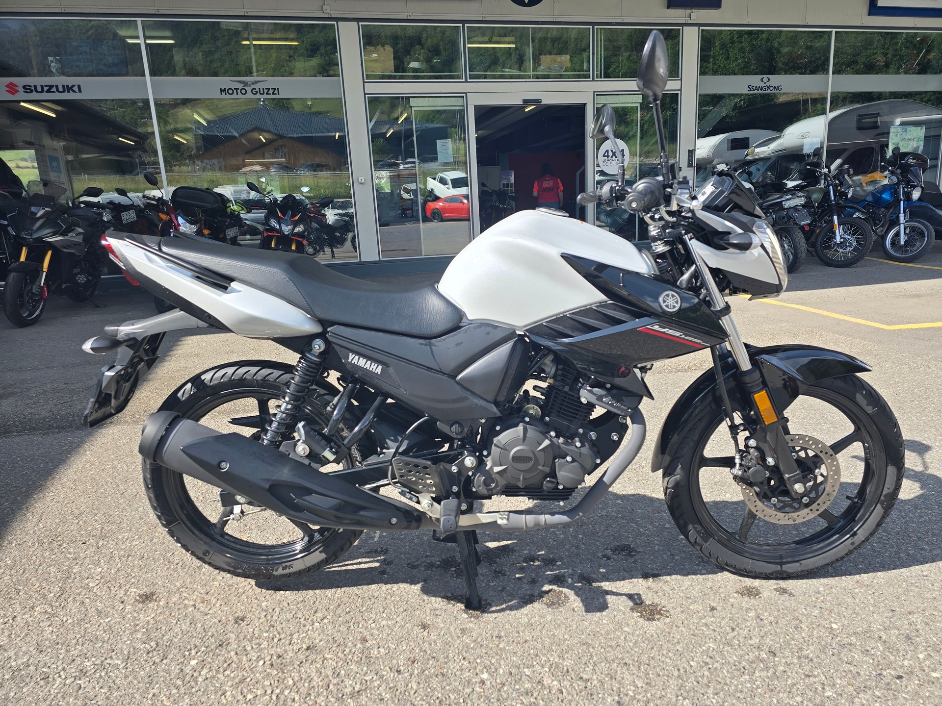 YAMAHA 125
